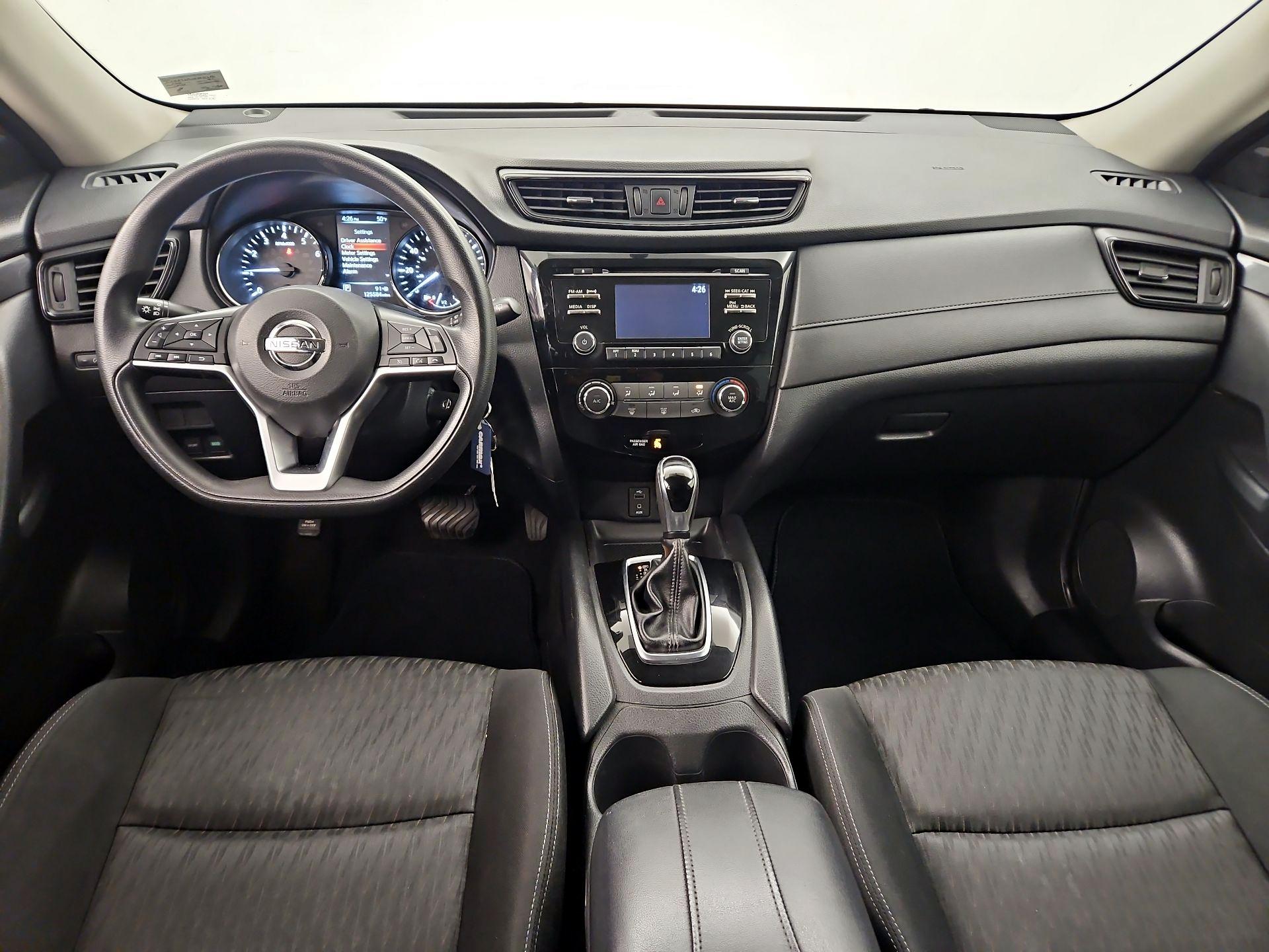 Thumbnail: 2017 Nissan Rogue - 9