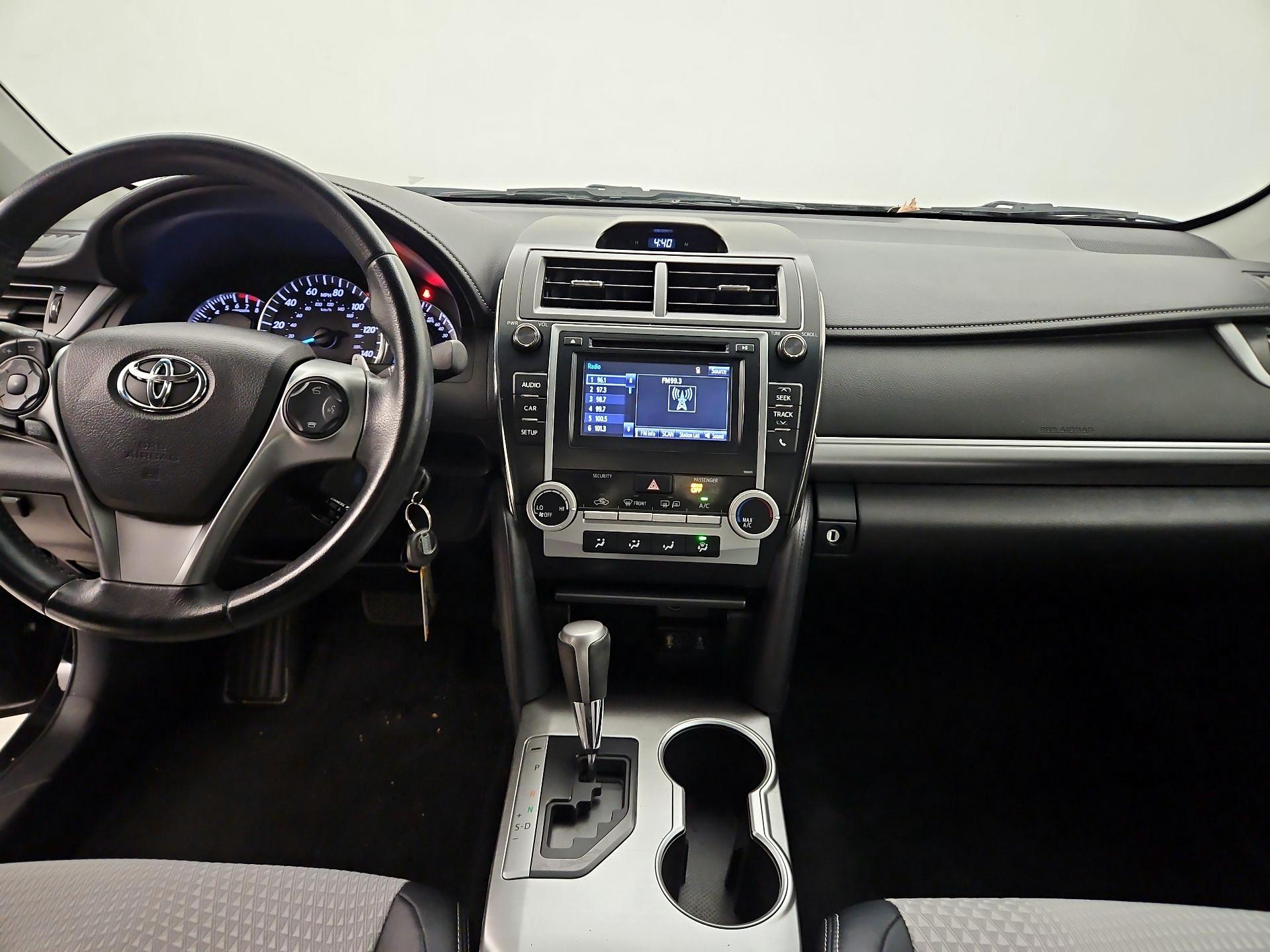 Thumbnail: 2014 Toyota Camry - 9