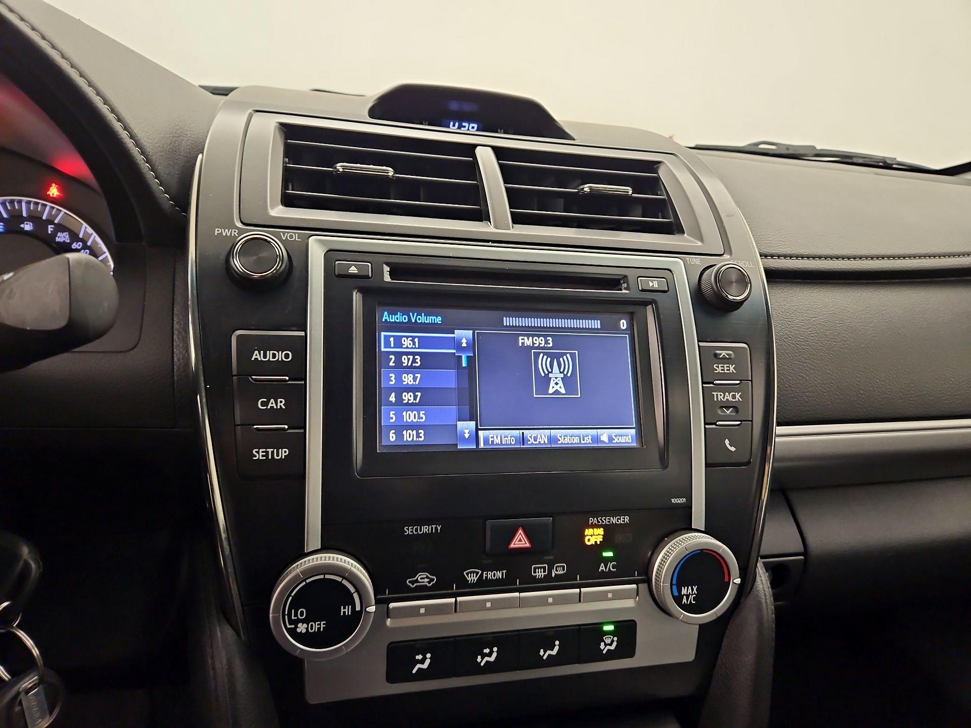 Thumbnail: 2014 Toyota Camry - 15