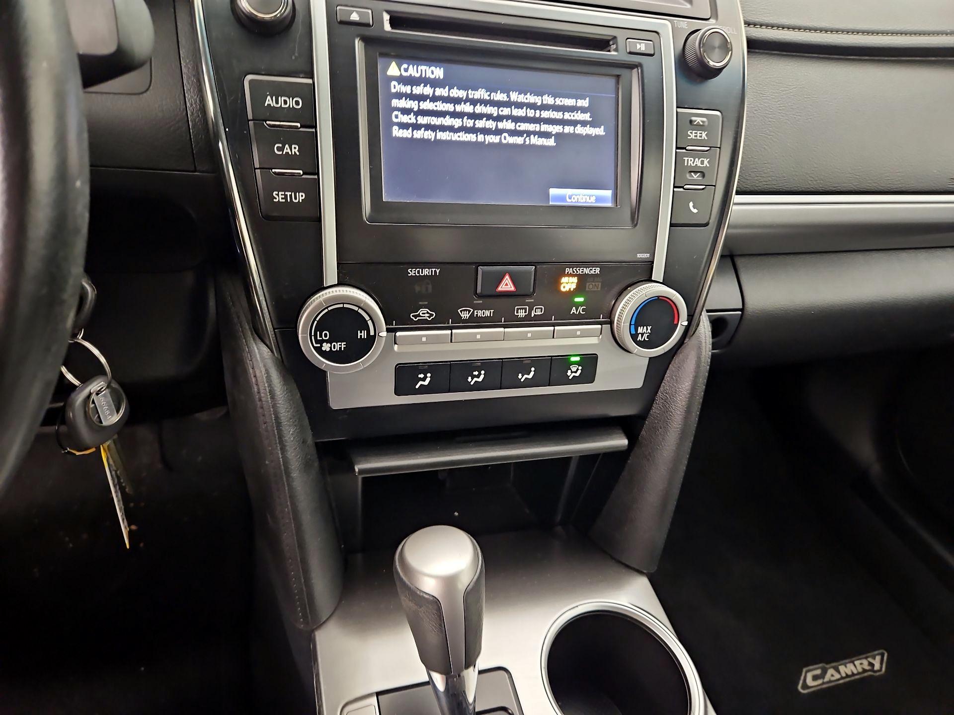 Thumbnail: 2014 Toyota Camry - 16