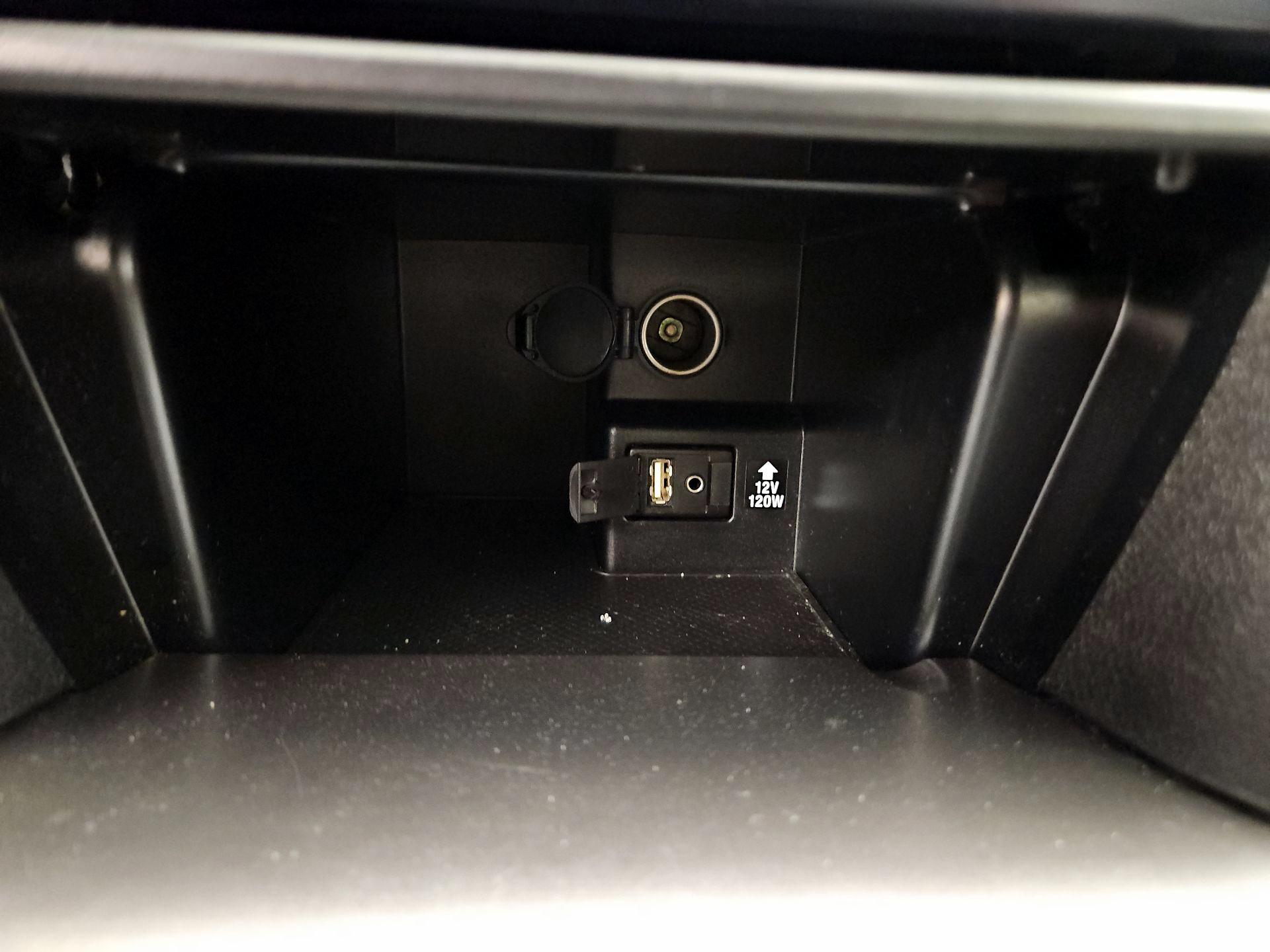 Thumbnail: 2014 Toyota Camry - 18