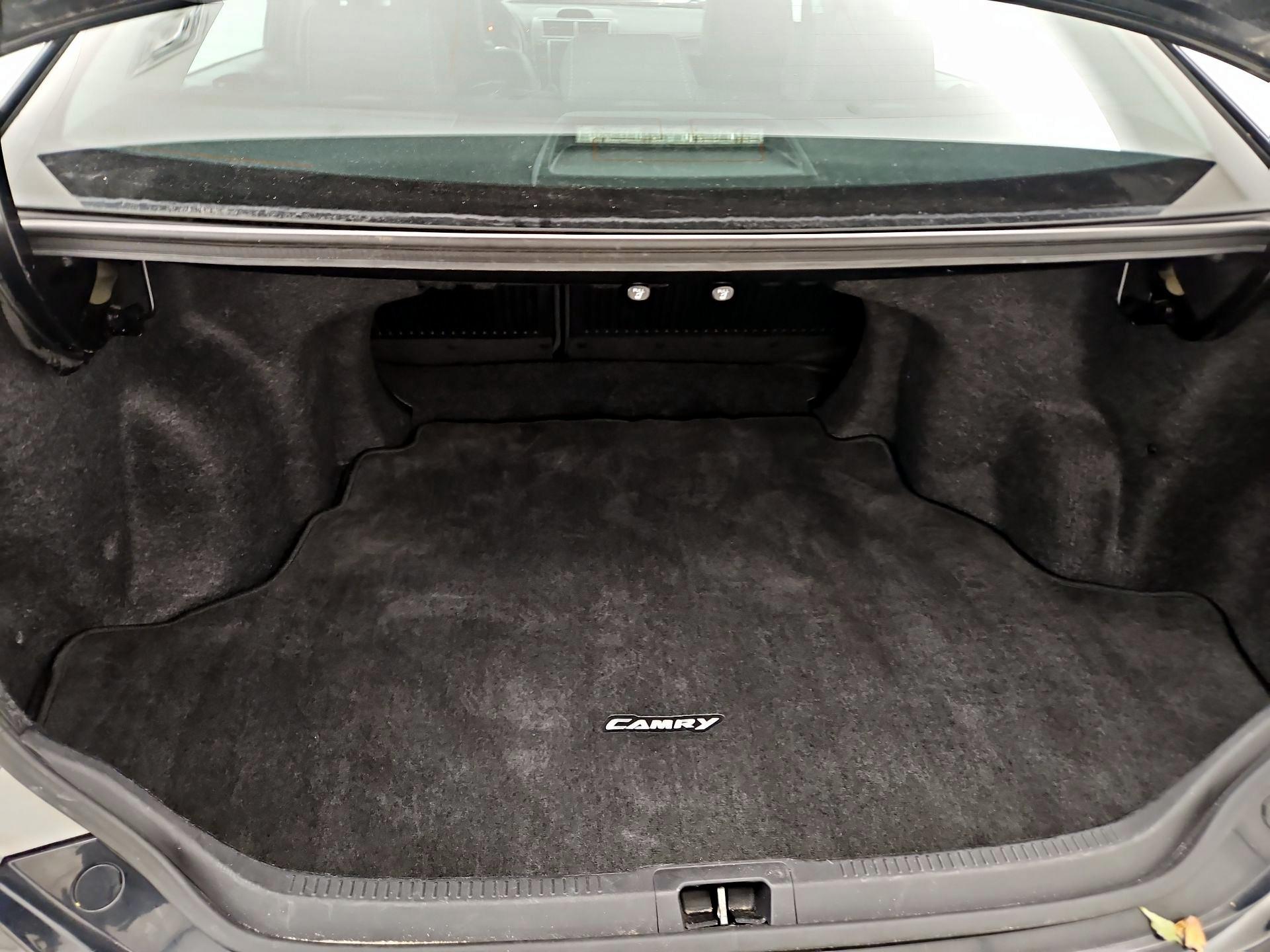 Thumbnail: 2014 Toyota Camry - 20