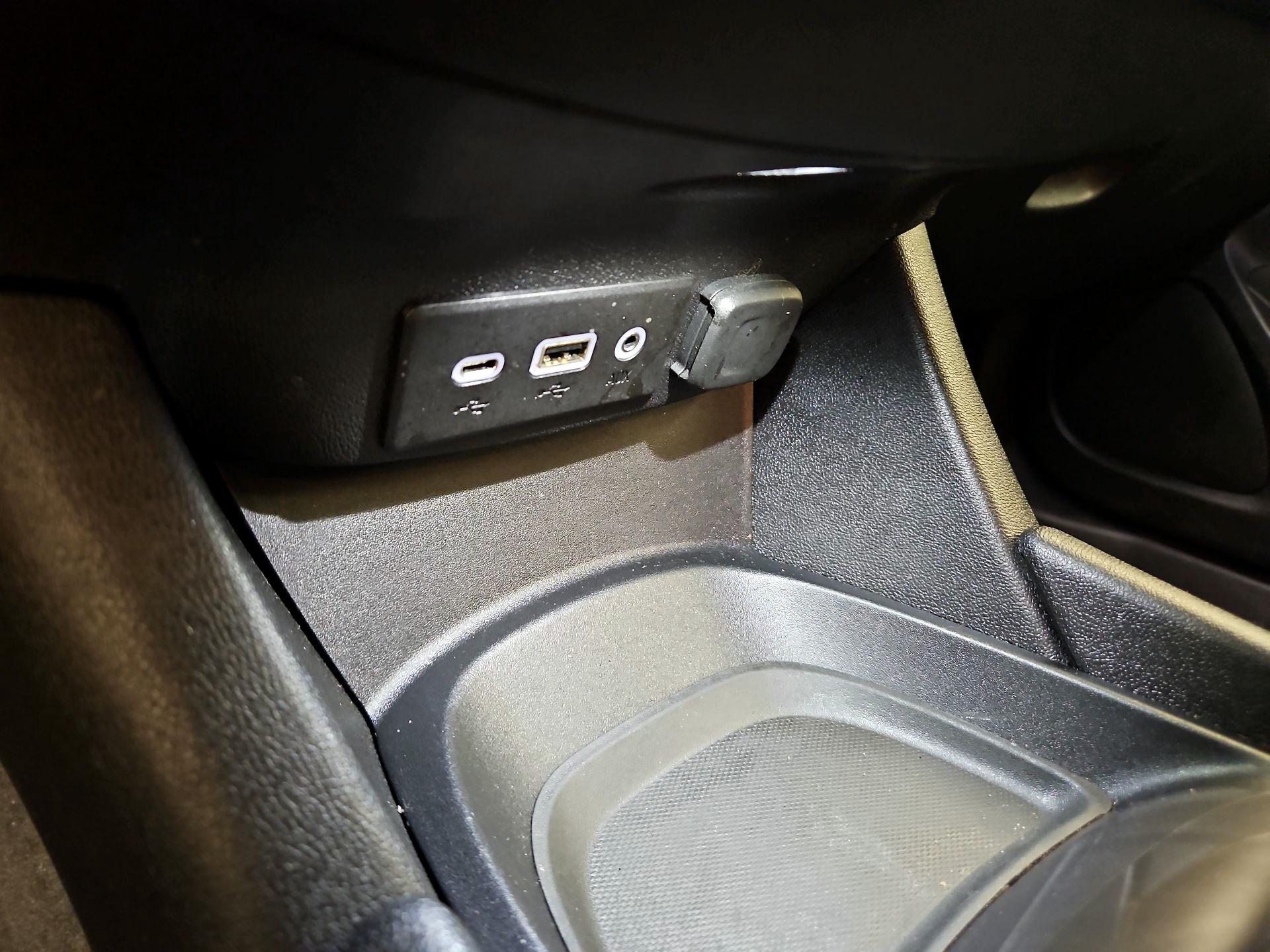 Thumbnail: 2019 Chevrolet Malibu - 18