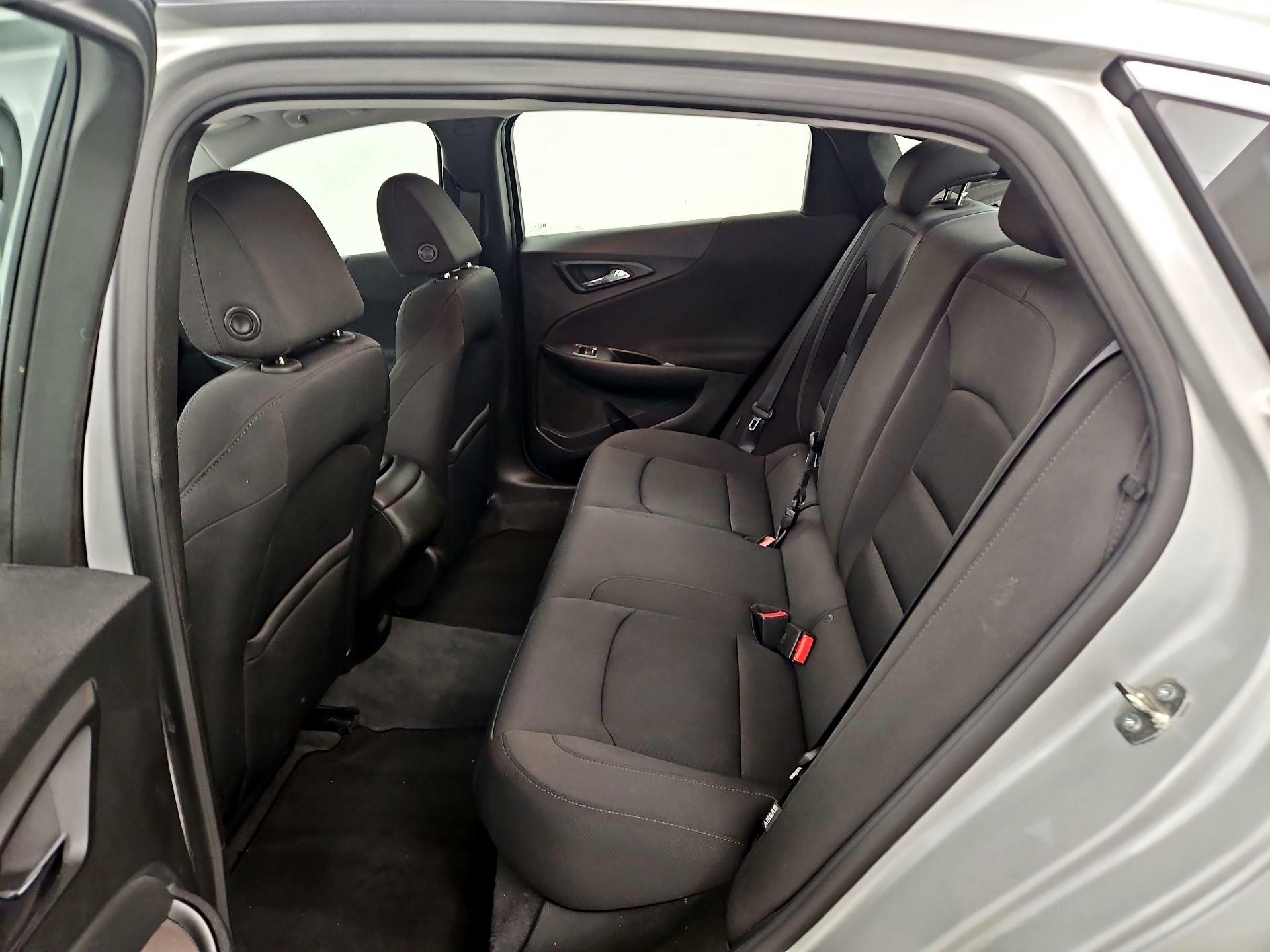 Thumbnail: 2019 Chevrolet Malibu - 19