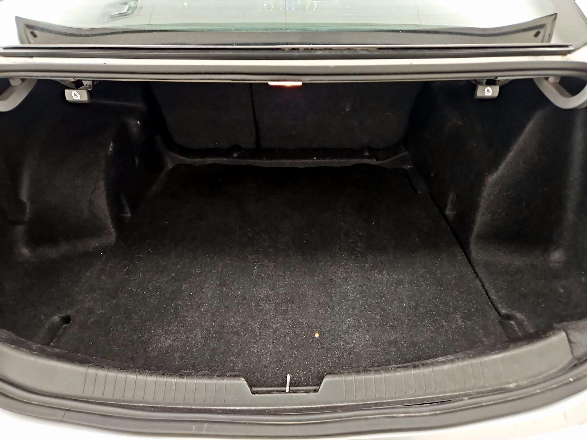 Thumbnail: 2019 Chevrolet Malibu - 20