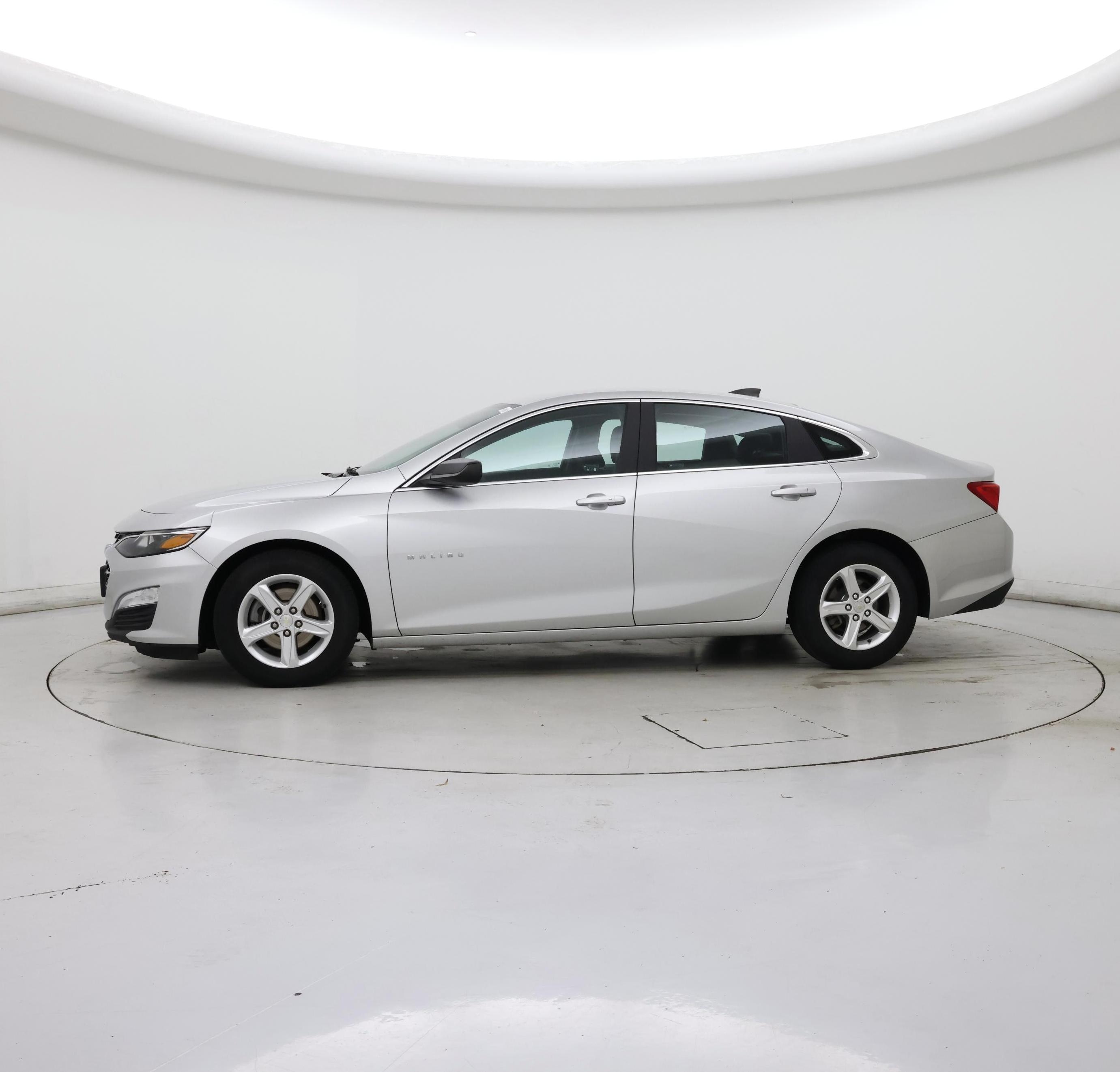 Thumbnail: 2019 Chevrolet Malibu - 3