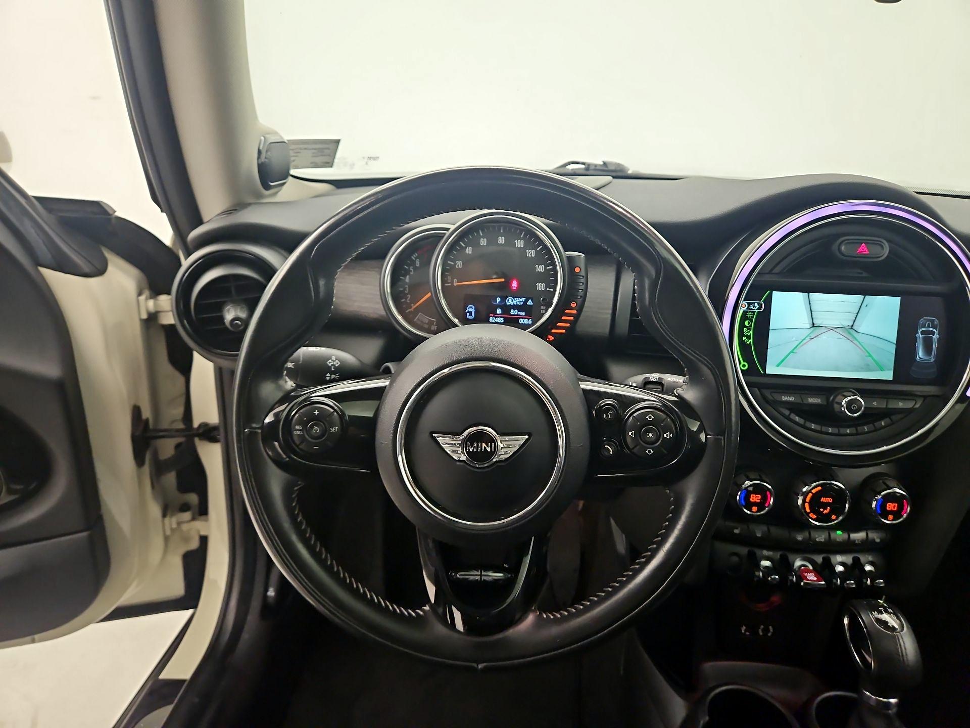 Thumbnail: 2016 MINI Cooper Hardtop - 10