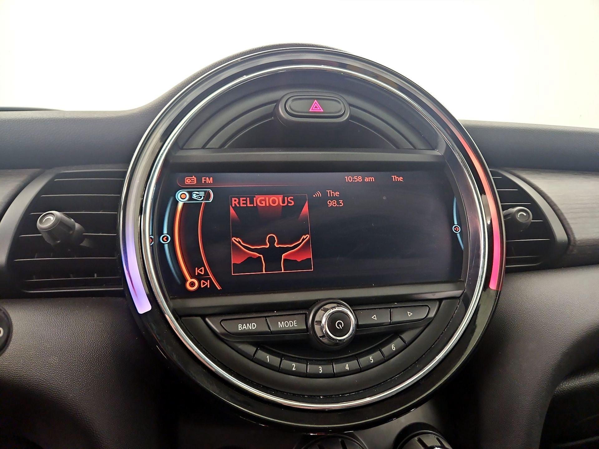 Thumbnail: 2016 MINI Cooper Hardtop - 15