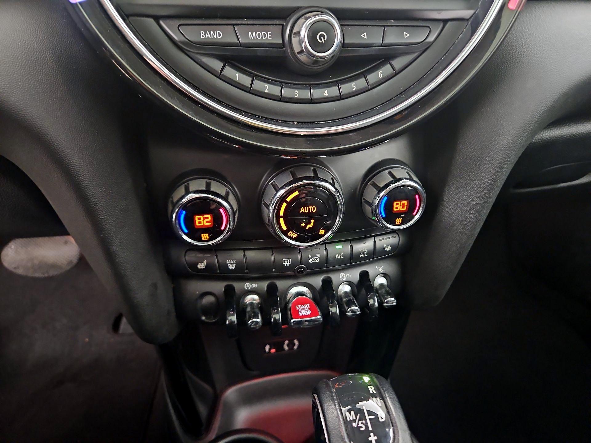 Thumbnail: 2016 MINI Cooper Hardtop - 16