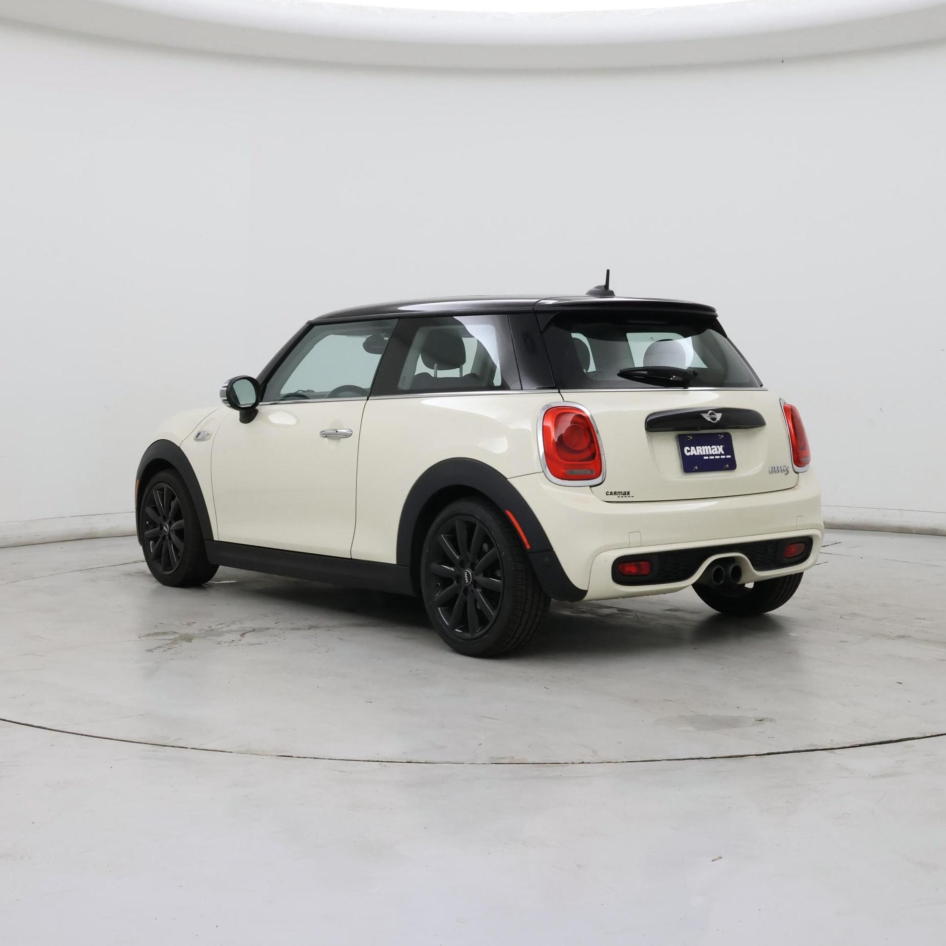 Thumbnail: 2016 MINI Cooper Hardtop - 2