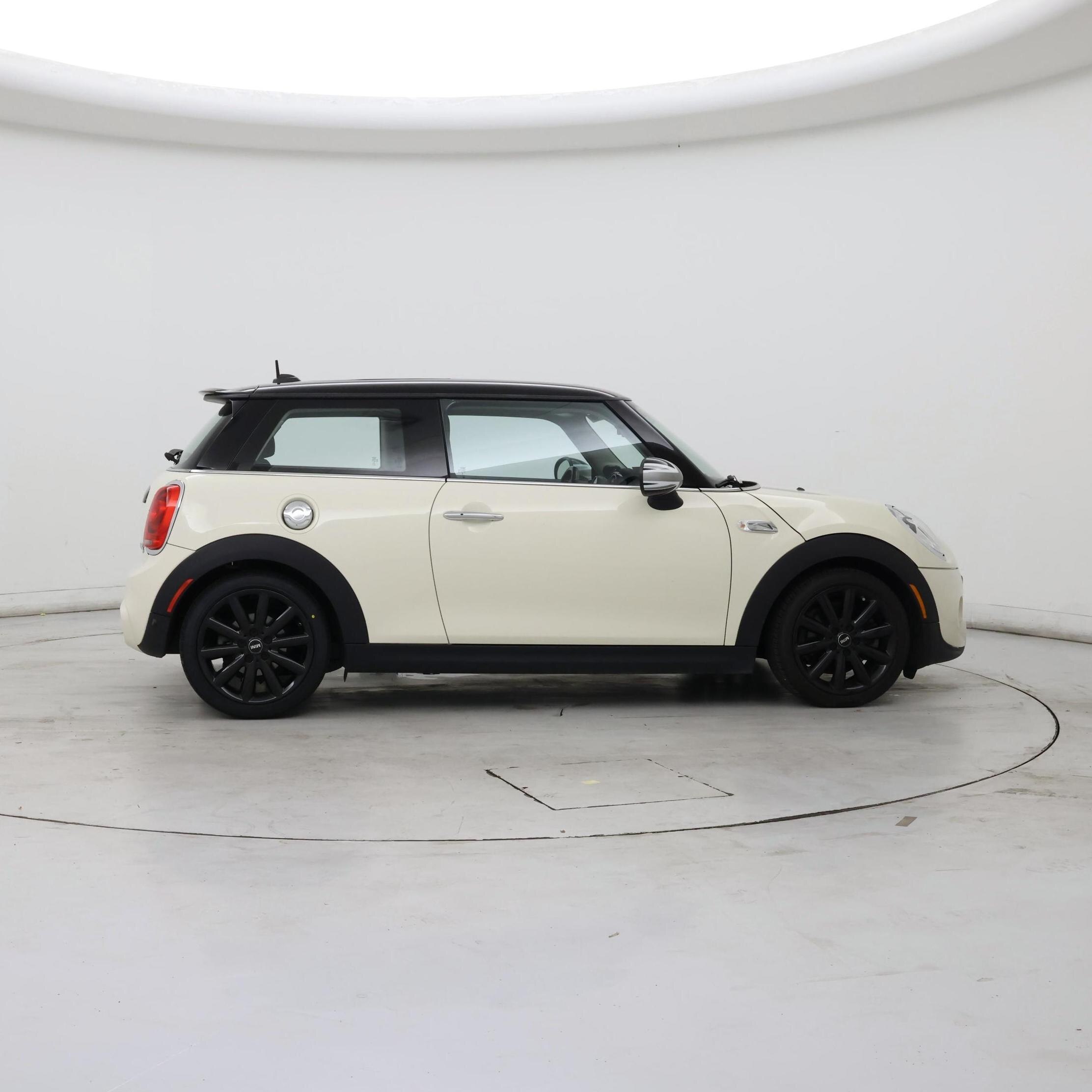 Thumbnail: 2016 MINI Cooper Hardtop - 7