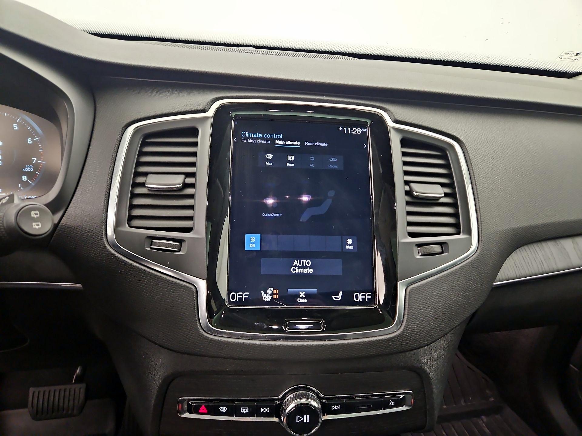 Thumbnail: 2020 Volvo XC90 - 17