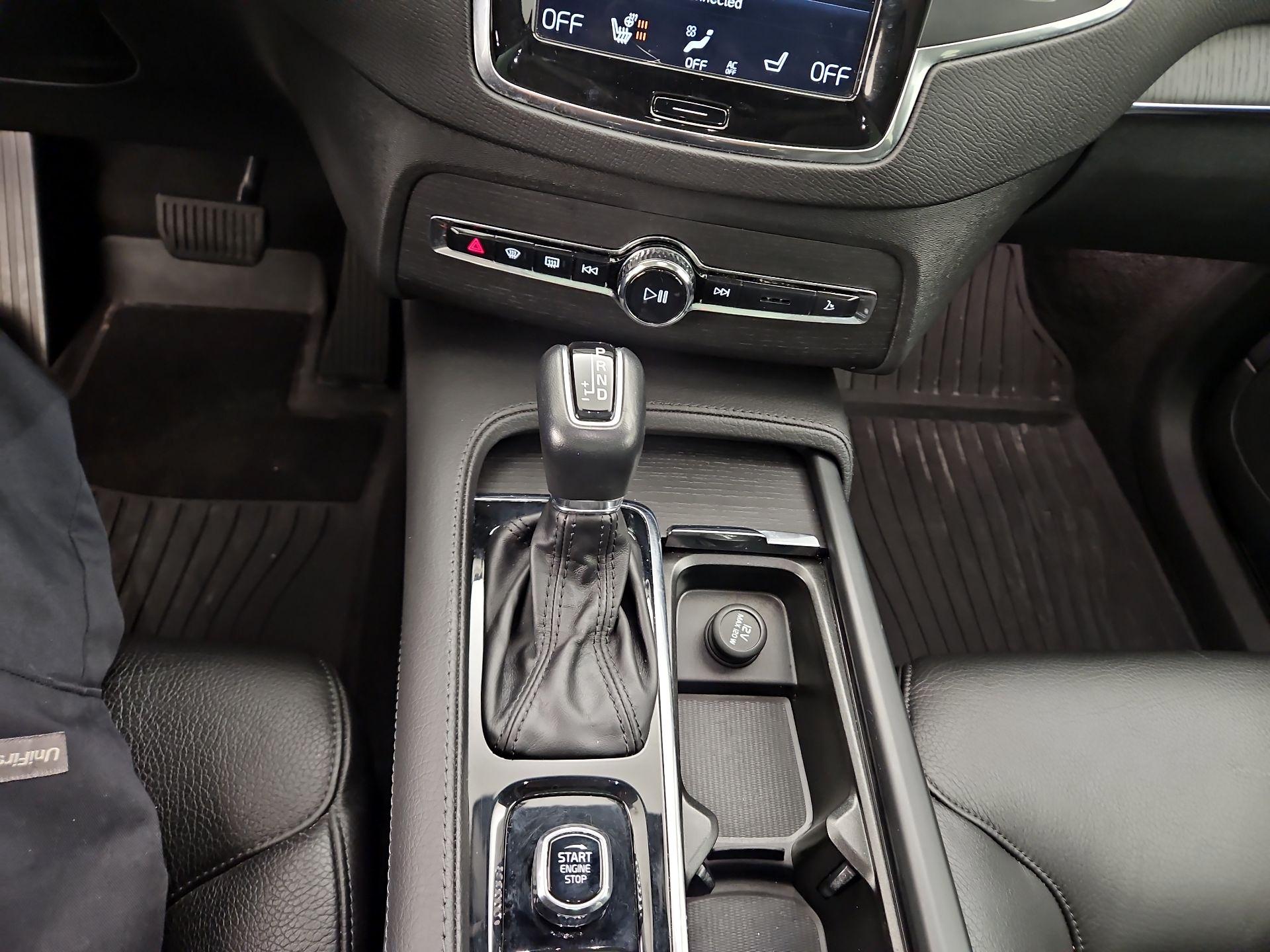 Thumbnail: 2020 Volvo XC90 - 18