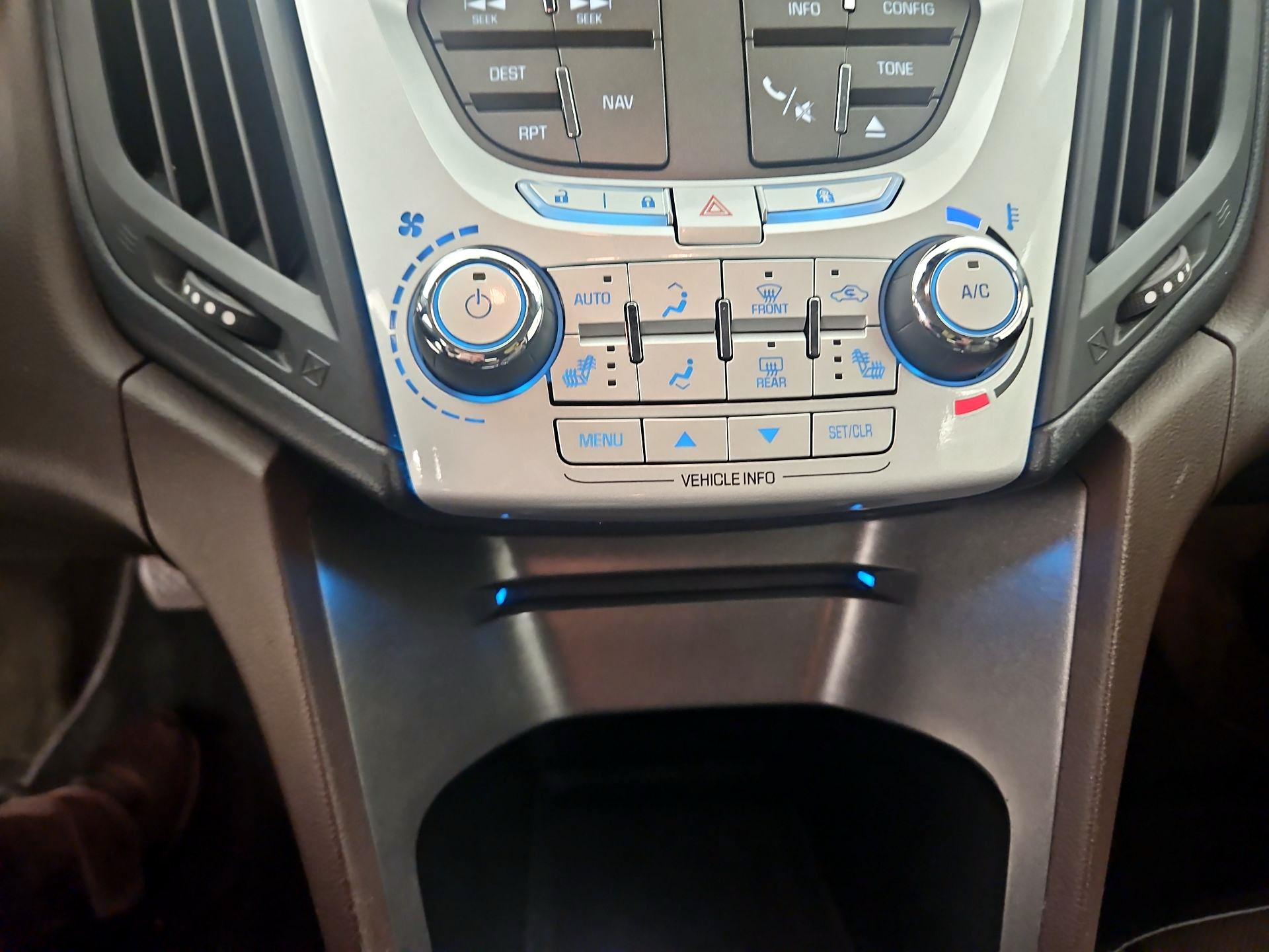 Thumbnail: 2015 Chevrolet Equinox - 16