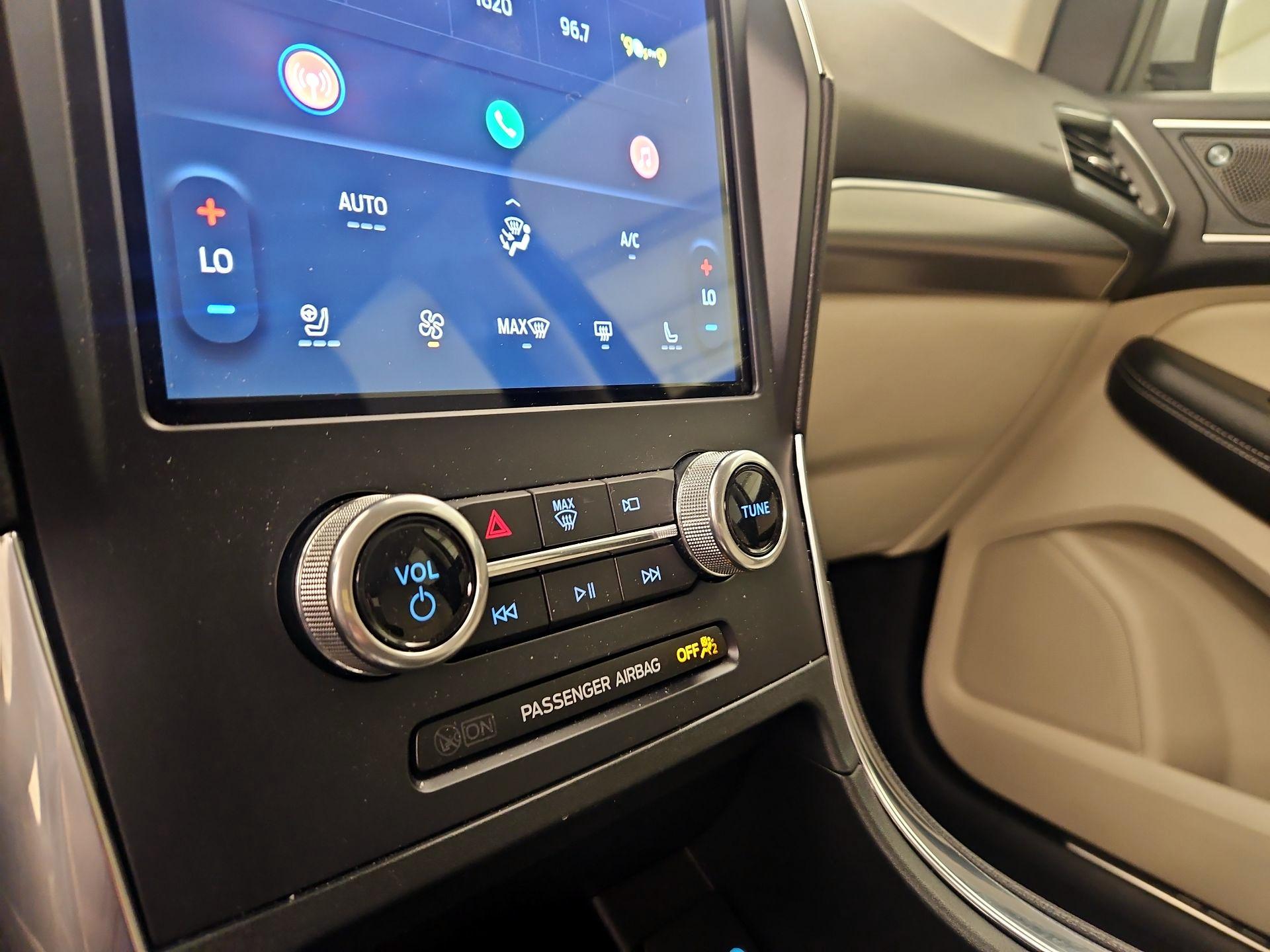 Thumbnail: 2023 Ford Edge - 16