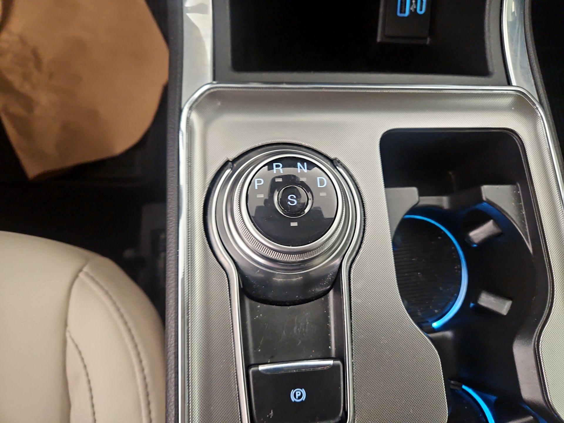 Thumbnail: 2023 Ford Edge - 17