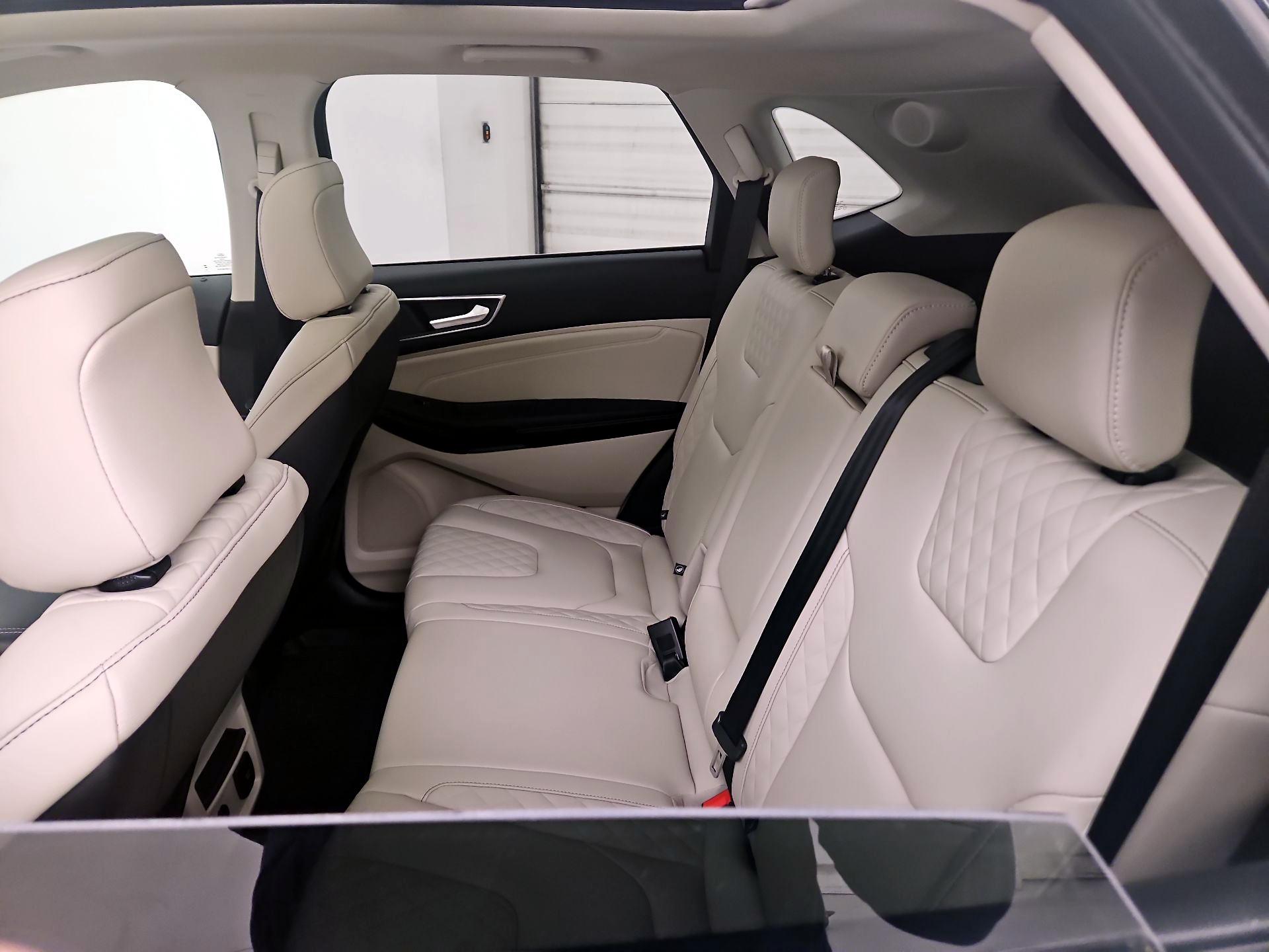 Thumbnail: 2023 Ford Edge - 20