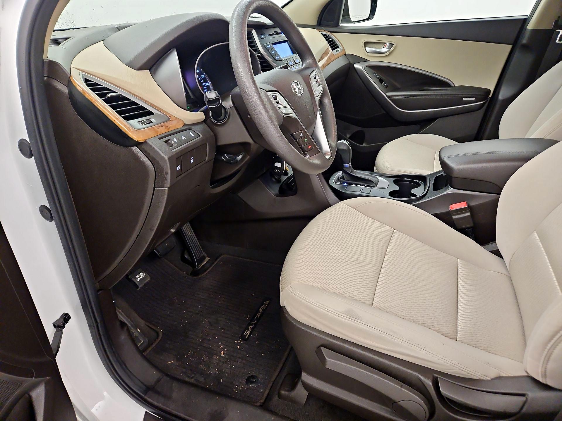 Thumbnail: 2016 Hyundai Santa Fe - 11