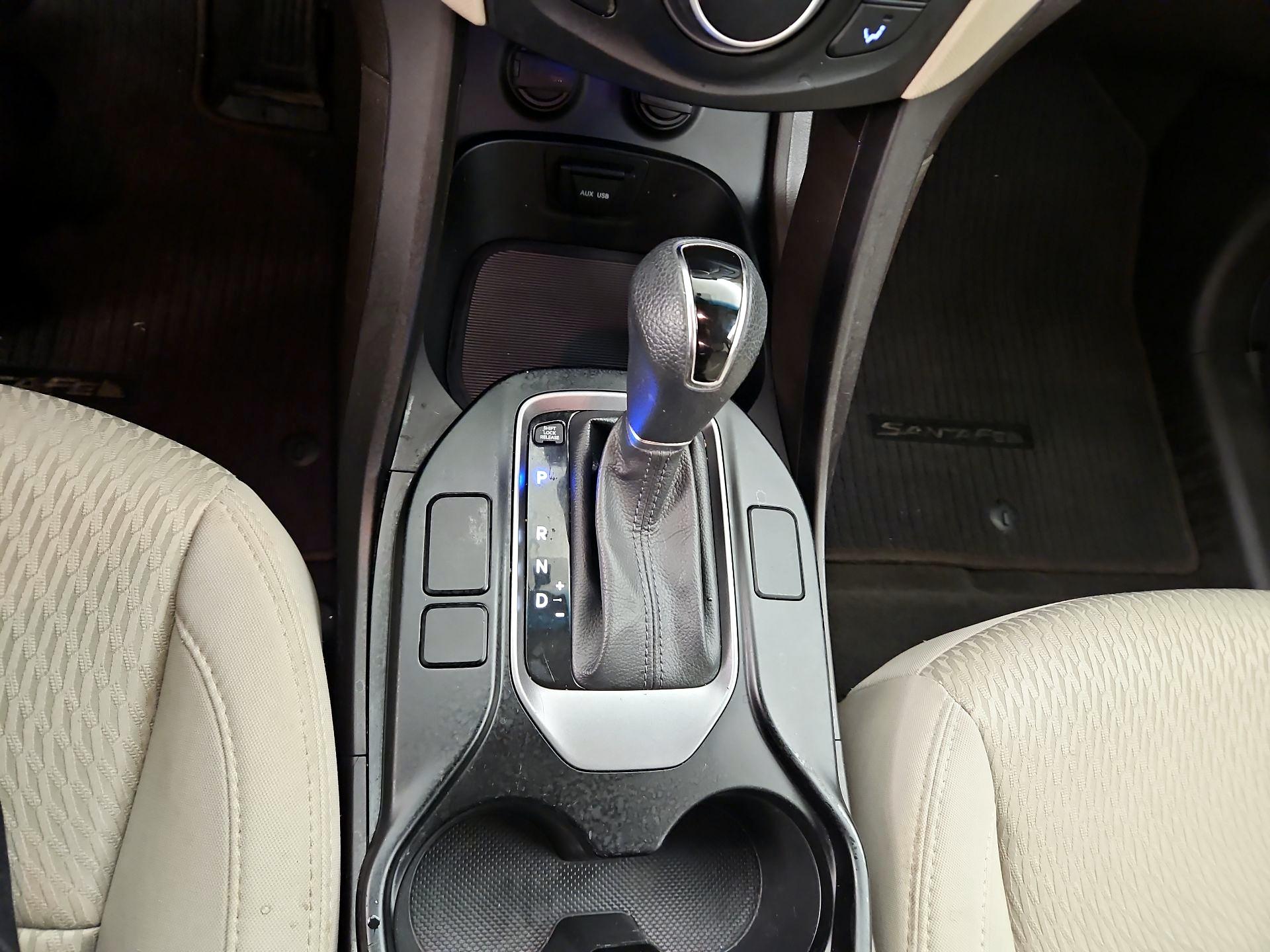 Thumbnail: 2016 Hyundai Santa Fe - 16