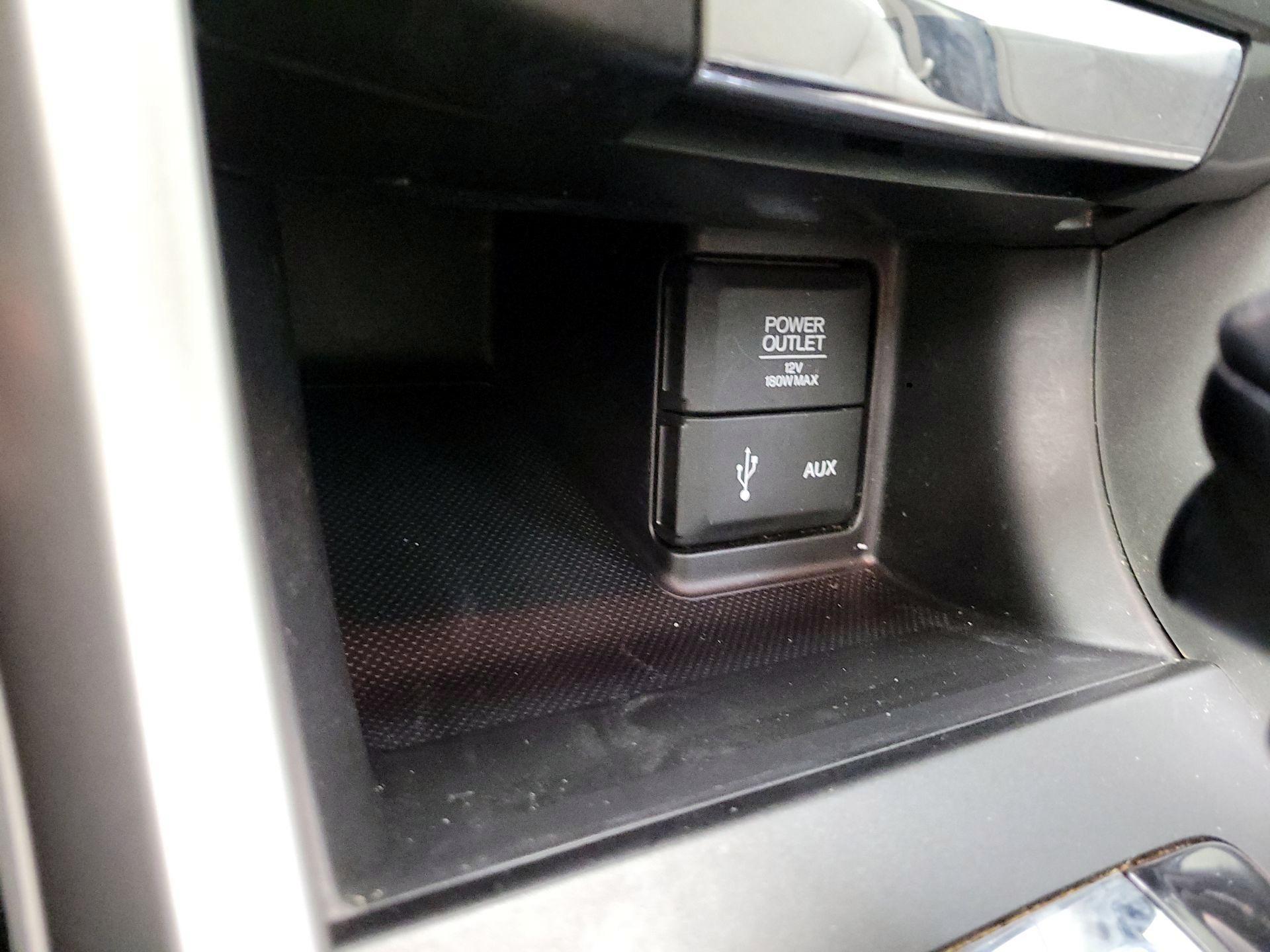 Thumbnail: 2015 Honda Accord - 16