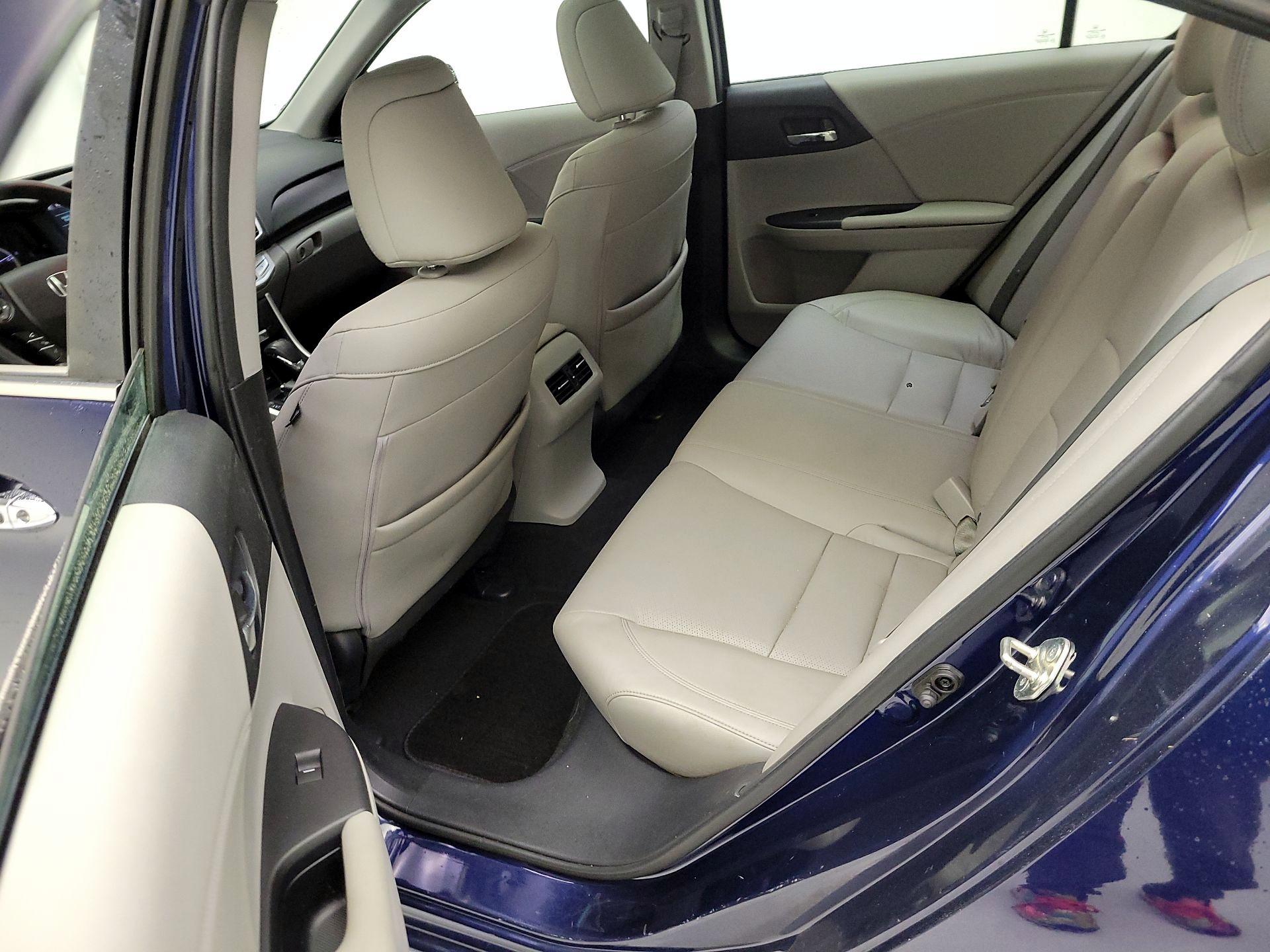 Thumbnail: 2015 Honda Accord - 17