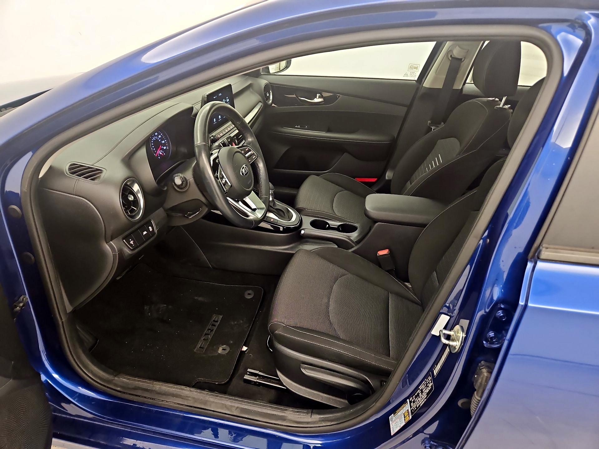 Thumbnail: 2019 Kia Forte - 11