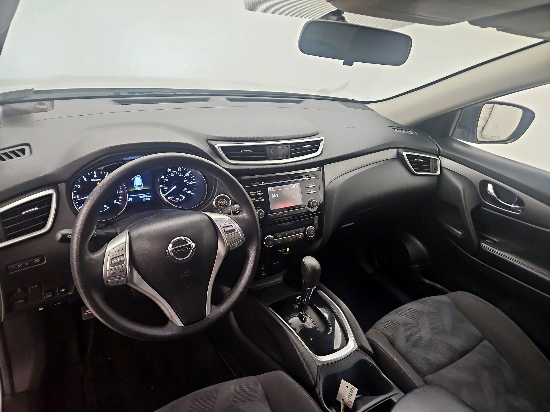 Thumbnail: 2016 Nissan Rogue - 9