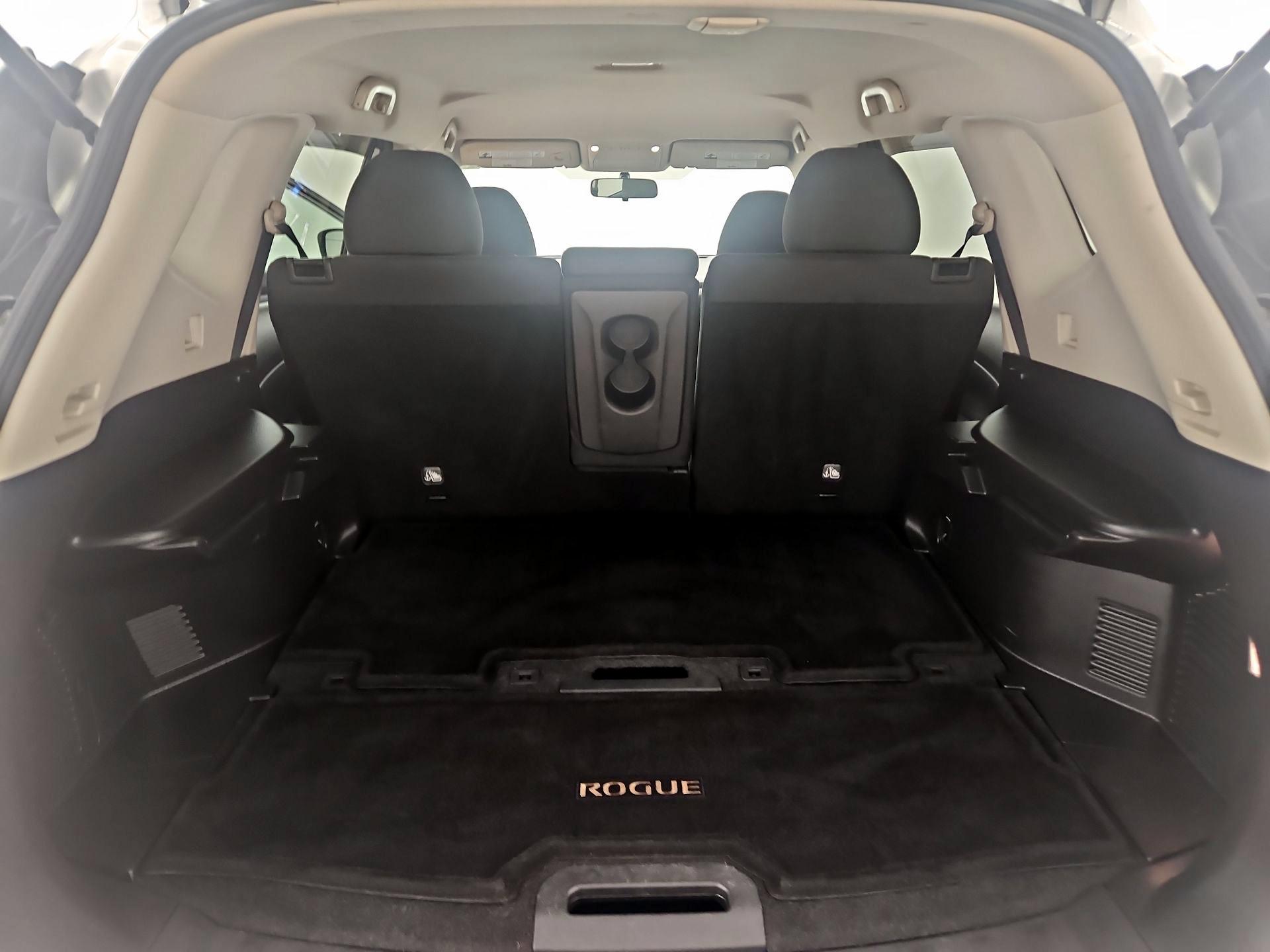 Thumbnail: 2016 Nissan Rogue - 20