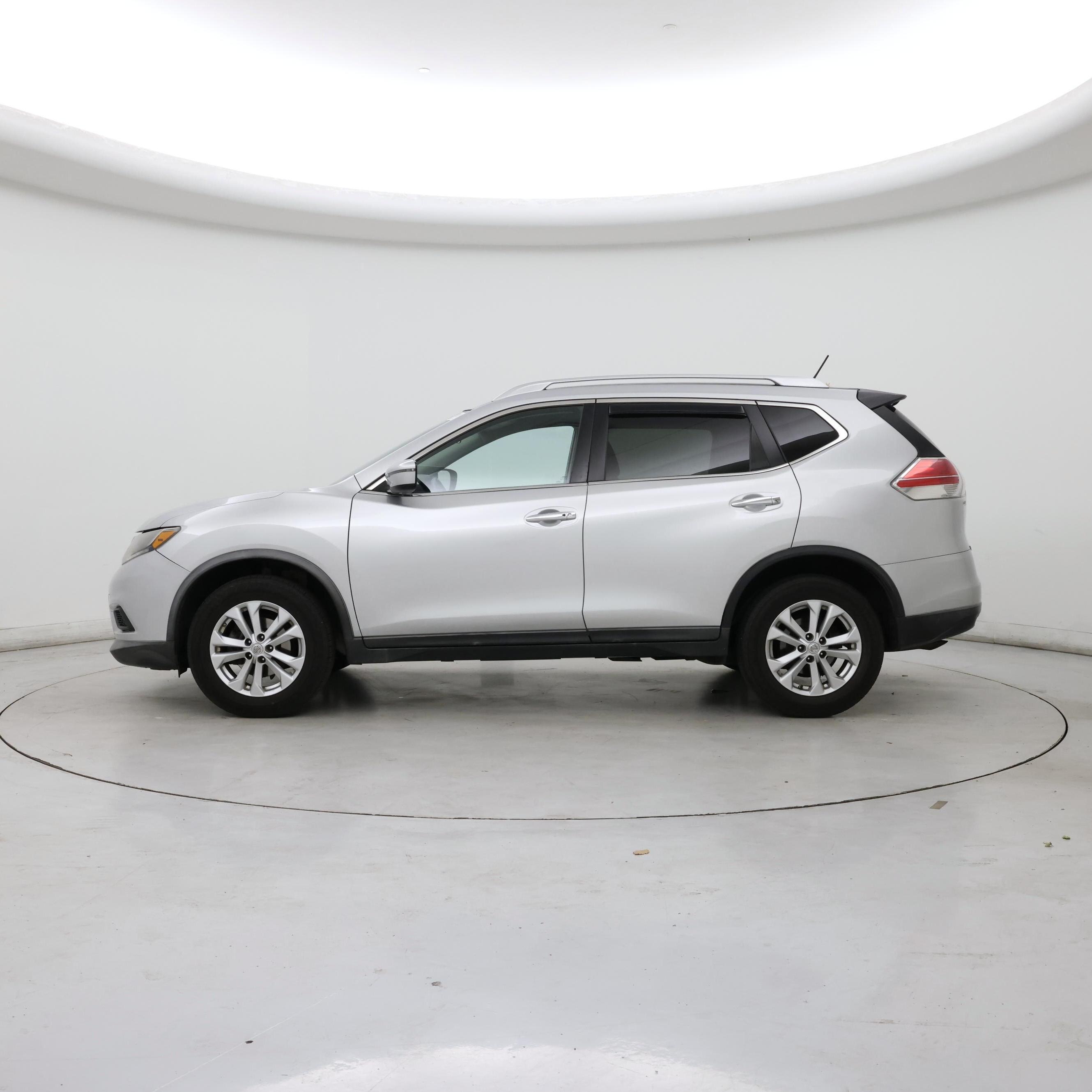 Thumbnail: 2016 Nissan Rogue - 3