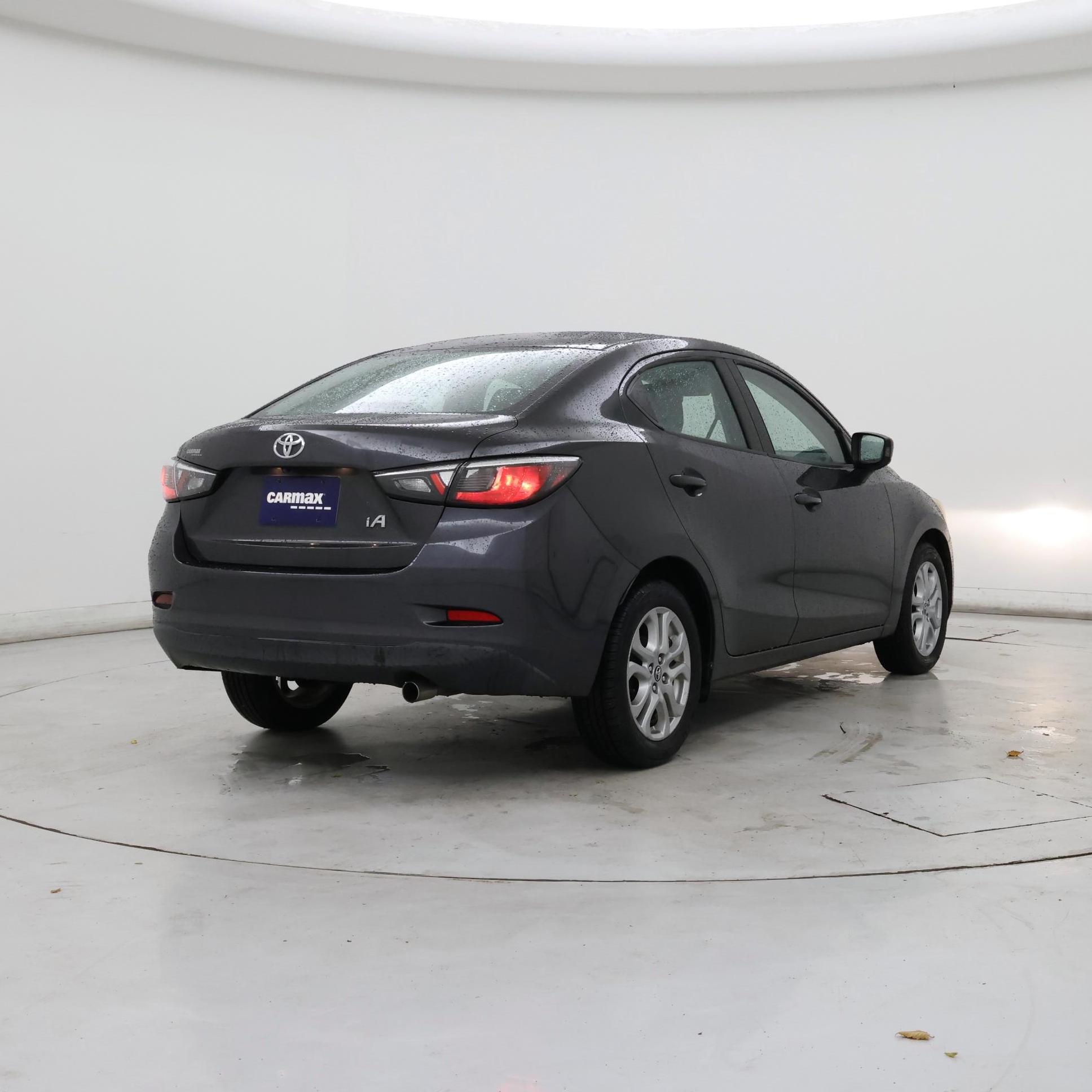 Thumbnail: 2018 Toyota Yaris iA - 8