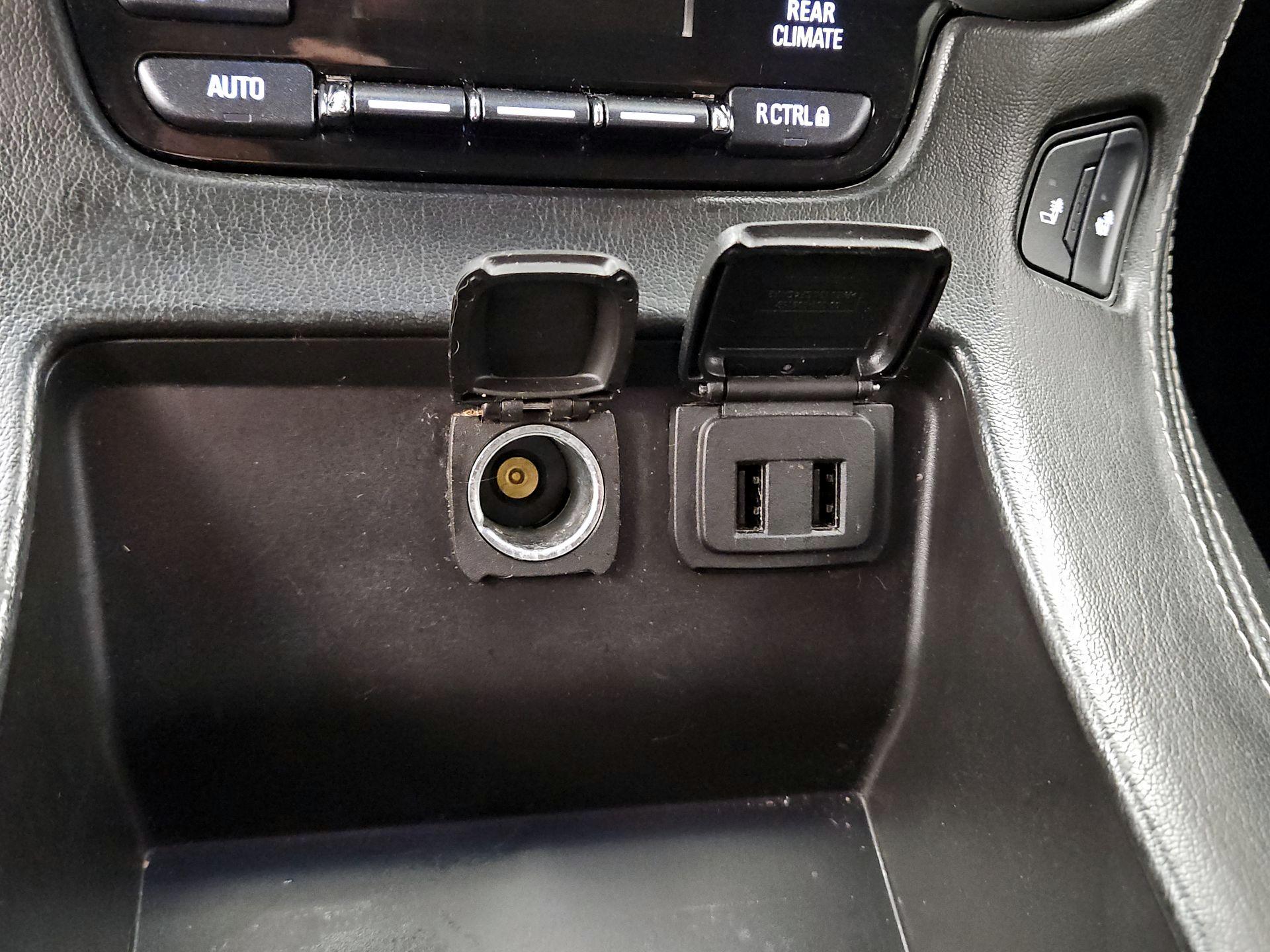 Thumbnail: 2018 Chevrolet Tahoe - 19