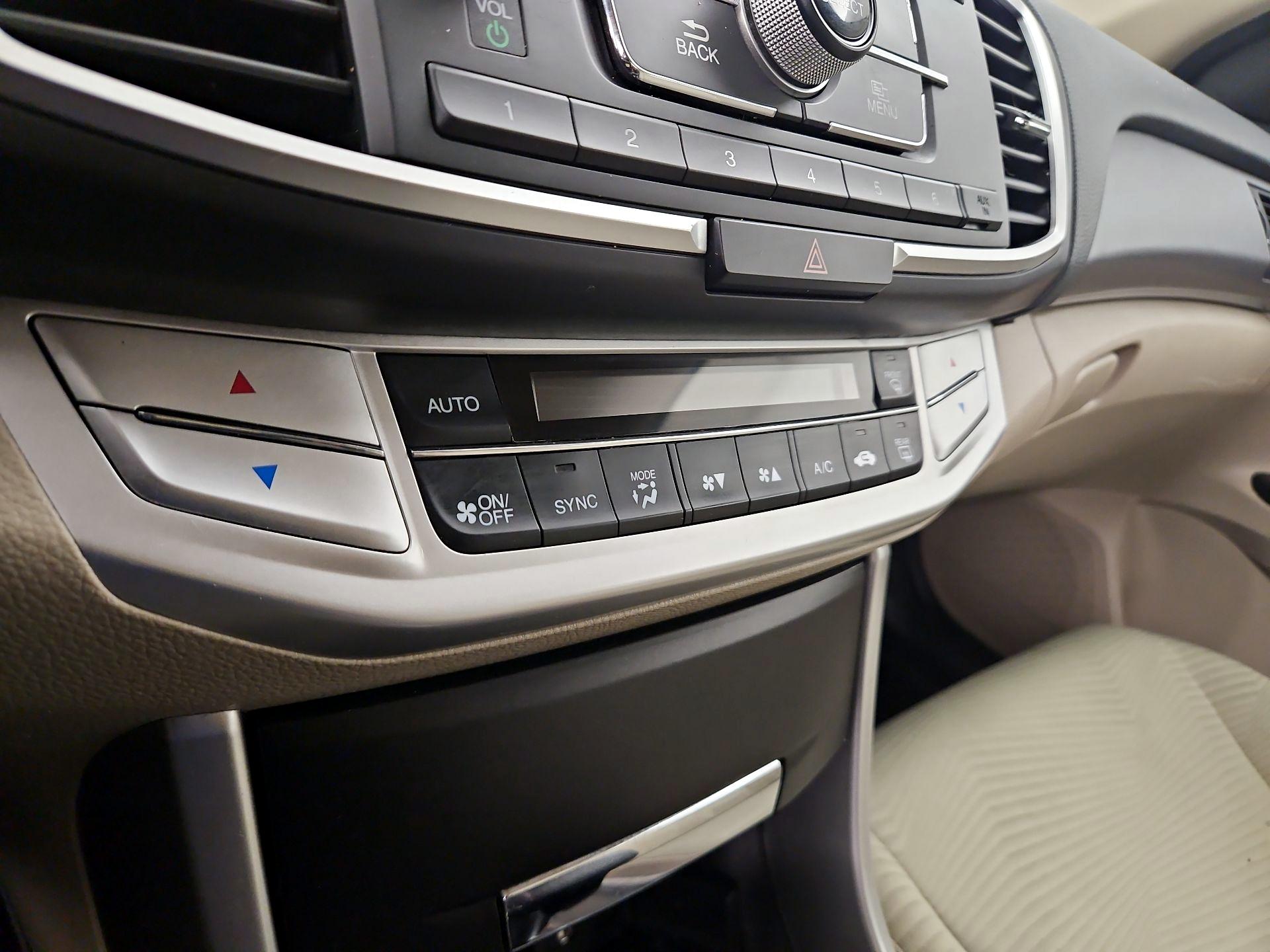 Thumbnail: 2015 Honda Accord - 16