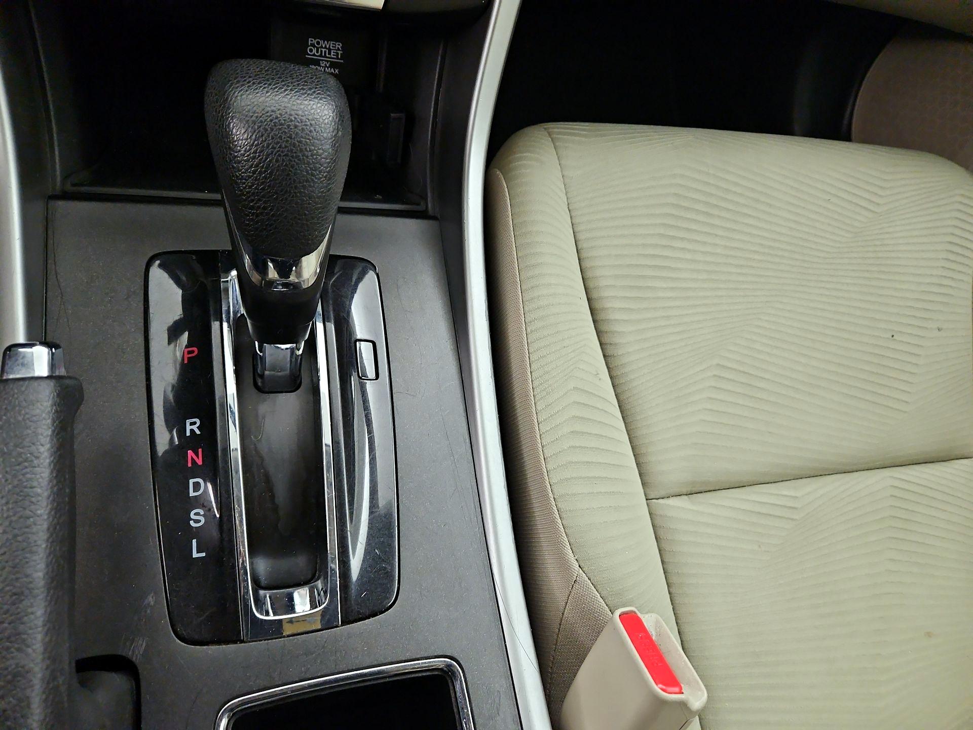 Thumbnail: 2015 Honda Accord - 17