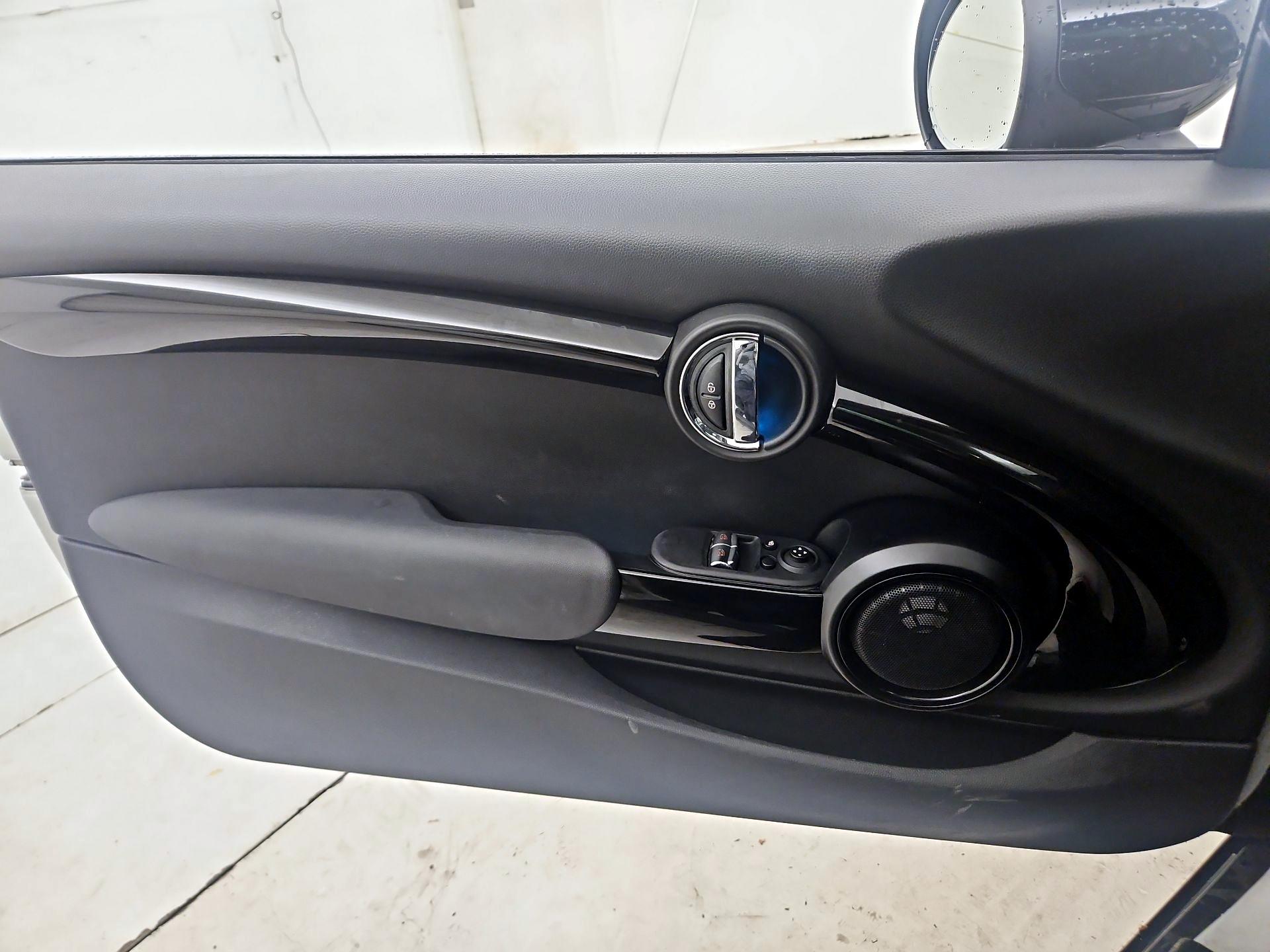 Thumbnail: 2021 MINI Cooper Hardtop - 12