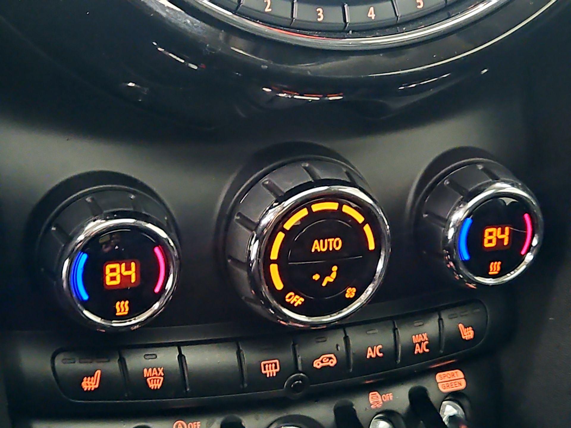 Thumbnail: 2021 MINI Cooper Hardtop - 16