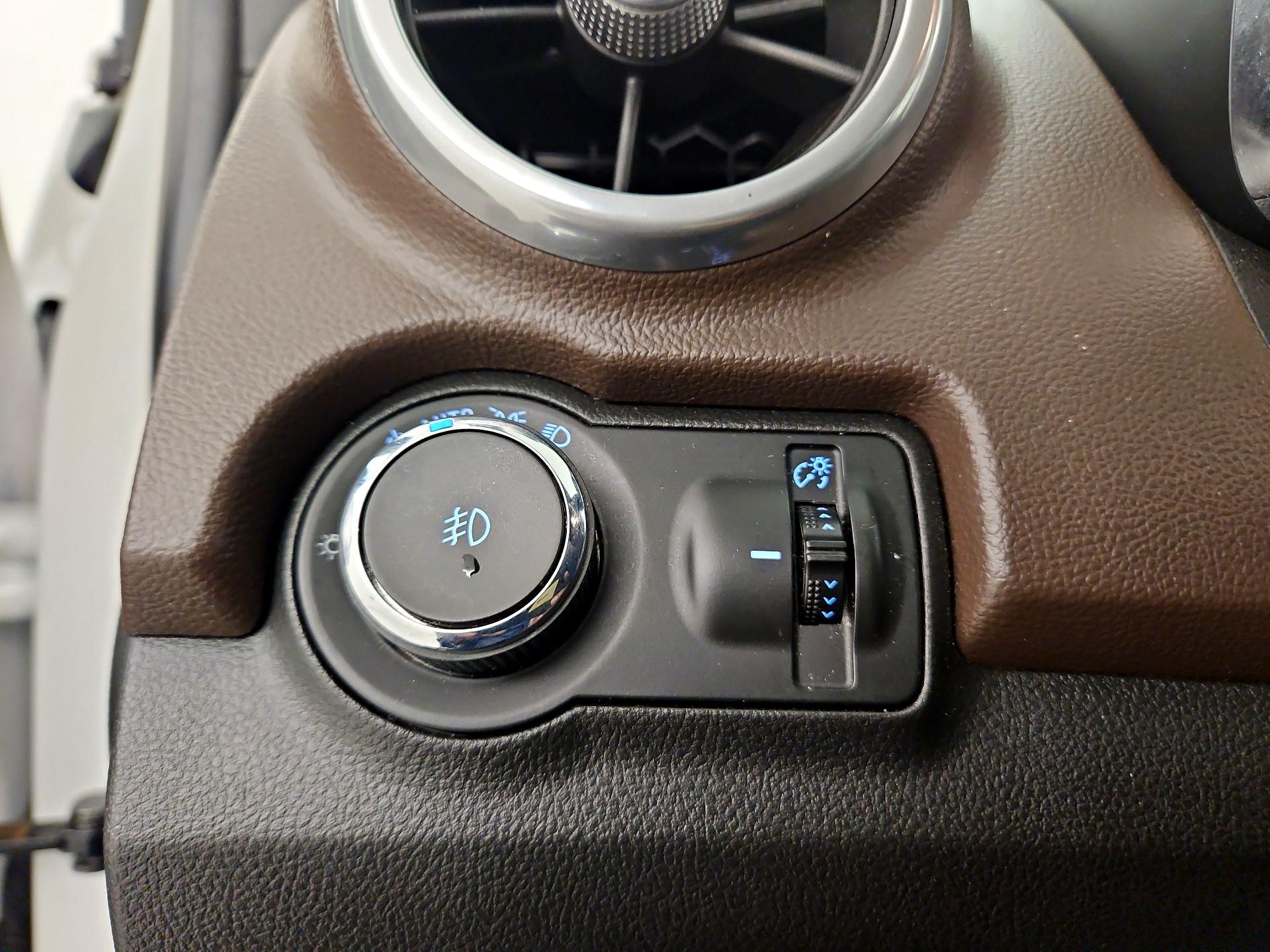 Thumbnail: 2016 Chevrolet Trax - 13