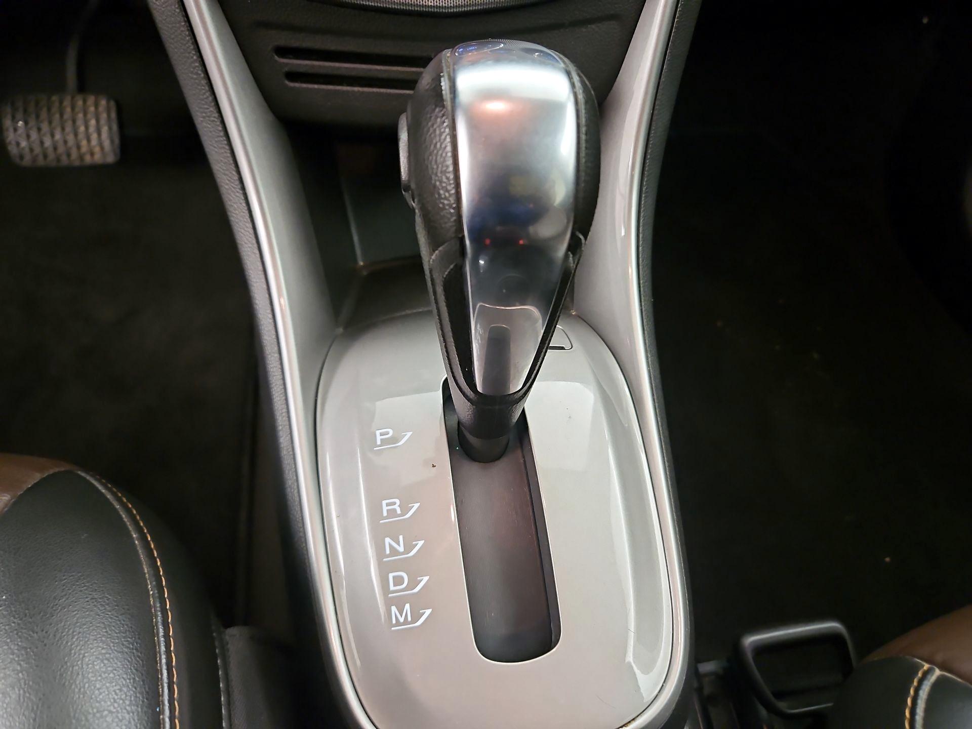 Thumbnail: 2016 Chevrolet Trax - 17