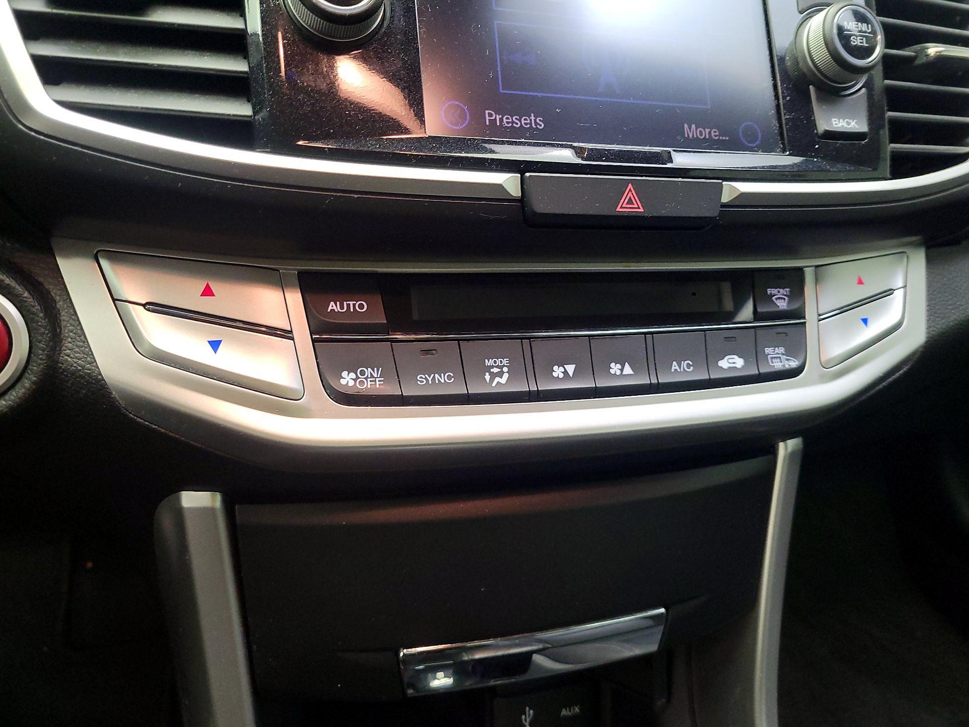 Thumbnail: 2015 Honda Accord - 14