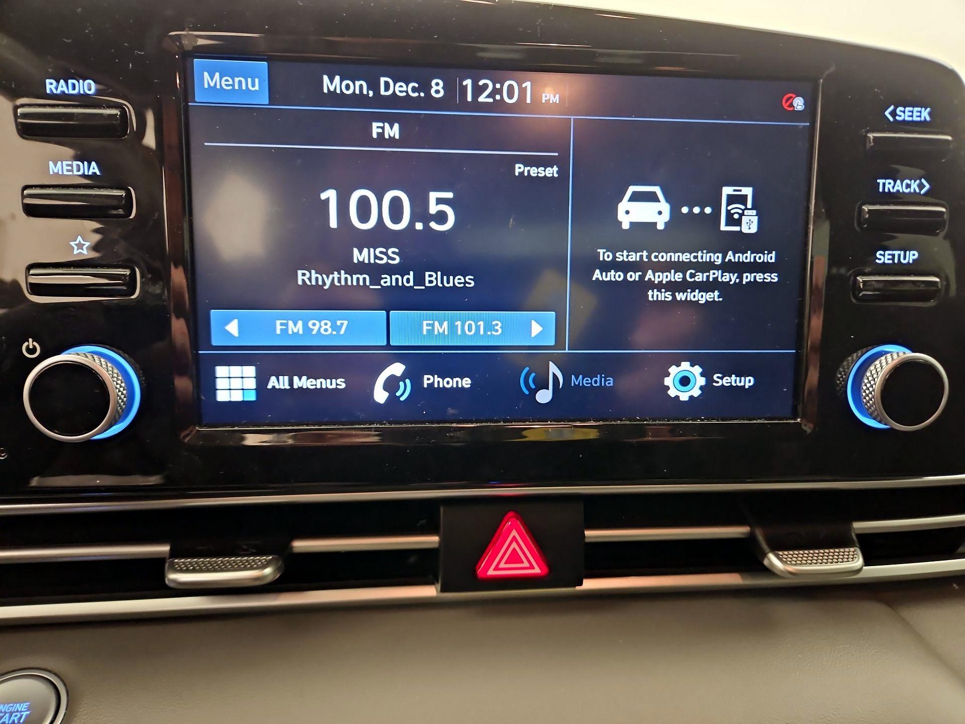 Thumbnail: 2022 Hyundai Elantra - 15