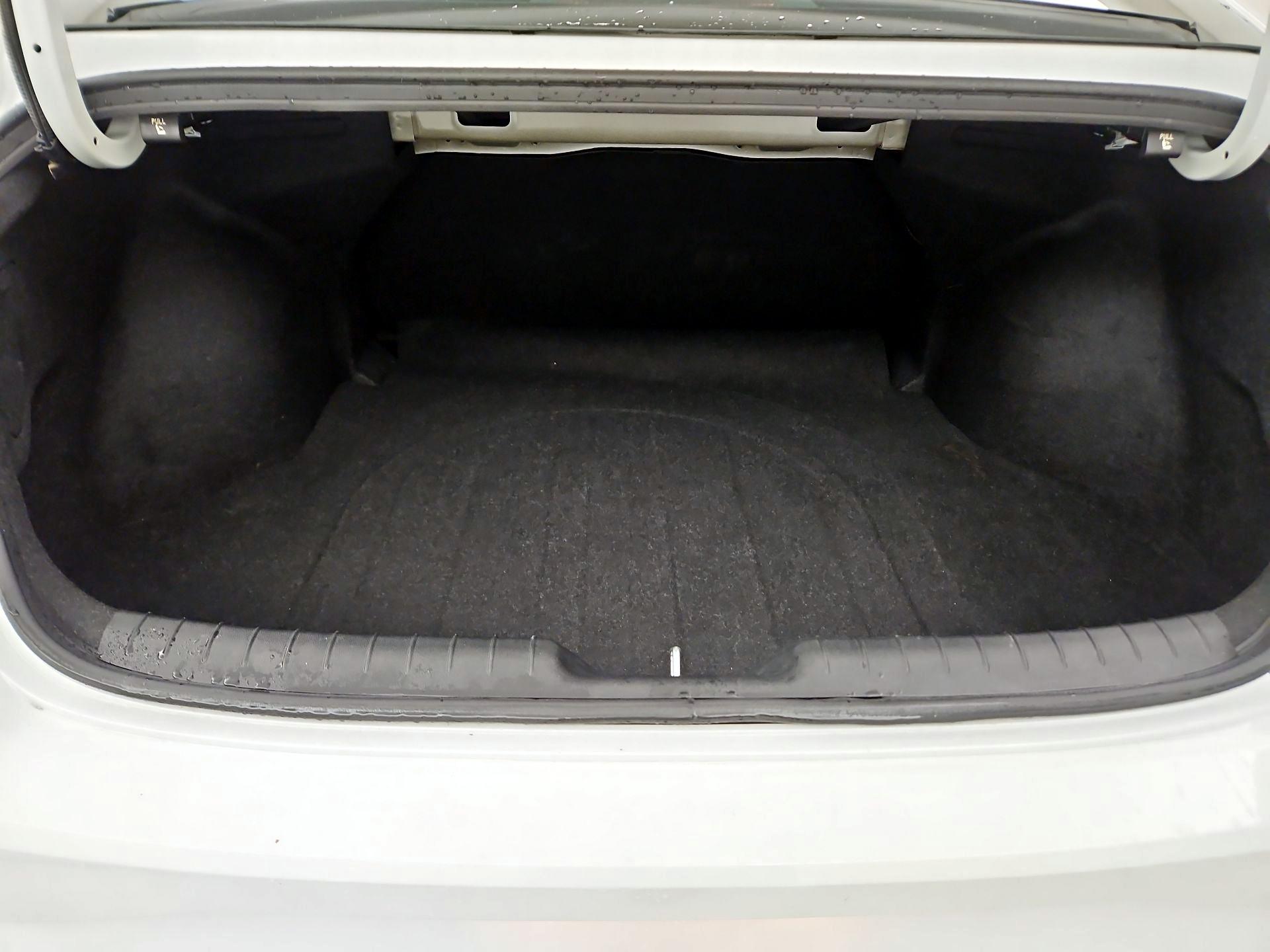 Thumbnail: 2022 Hyundai Elantra - 20