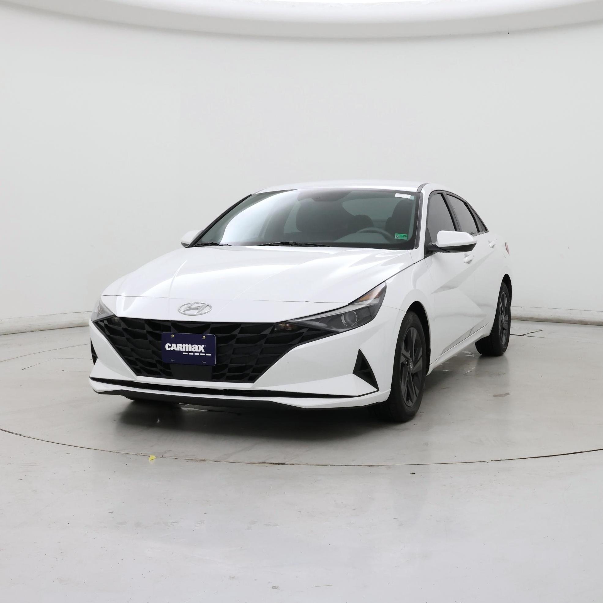 Thumbnail: 2022 Hyundai Elantra - 4