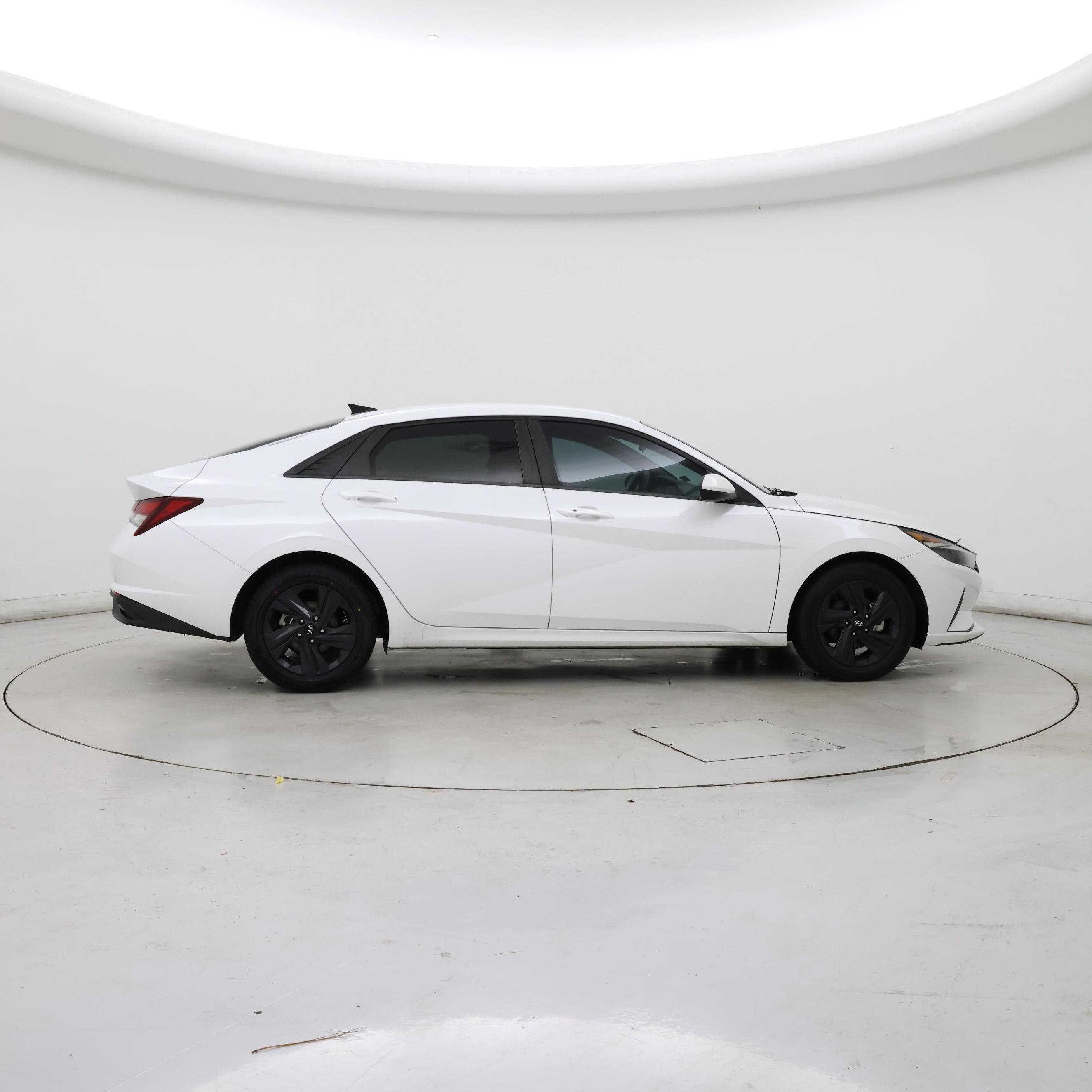 Thumbnail: 2022 Hyundai Elantra - 7