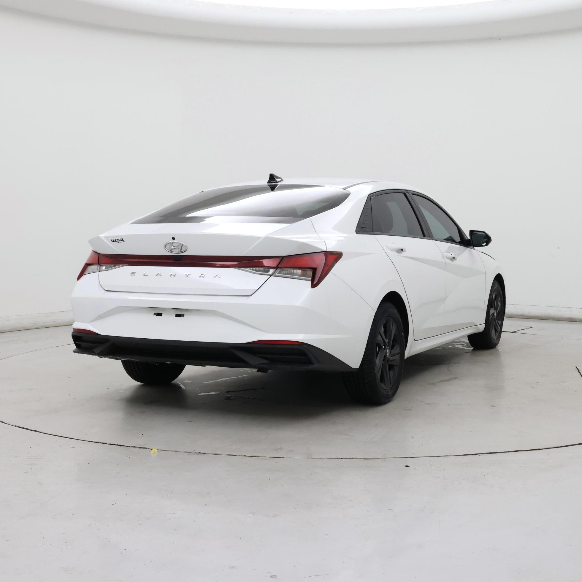 Thumbnail: 2022 Hyundai Elantra - 8