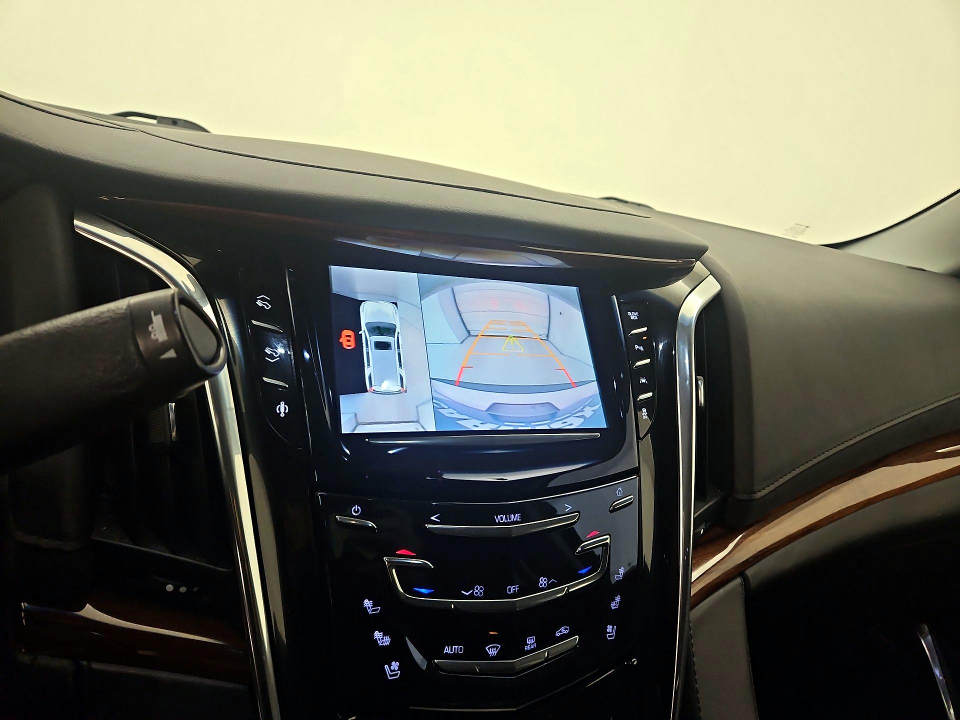 Thumbnail: 2016 Cadillac Escalade - 15