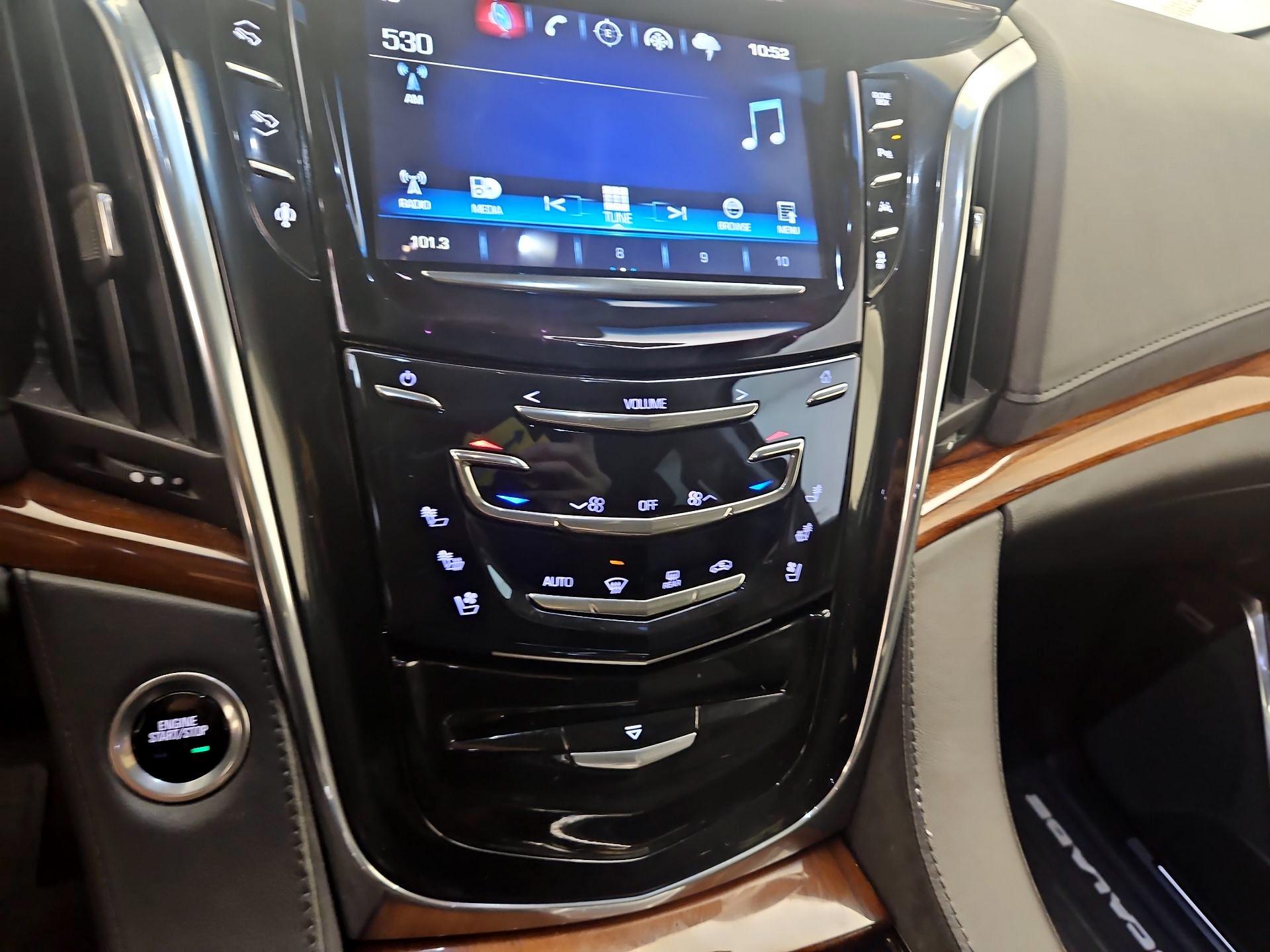 Thumbnail: 2016 Cadillac Escalade - 17