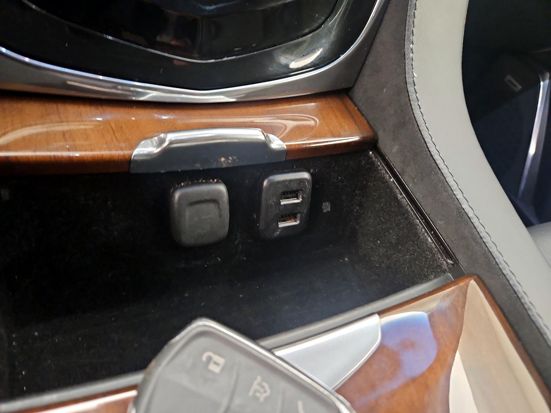 Thumbnail: 2016 Cadillac Escalade - 19