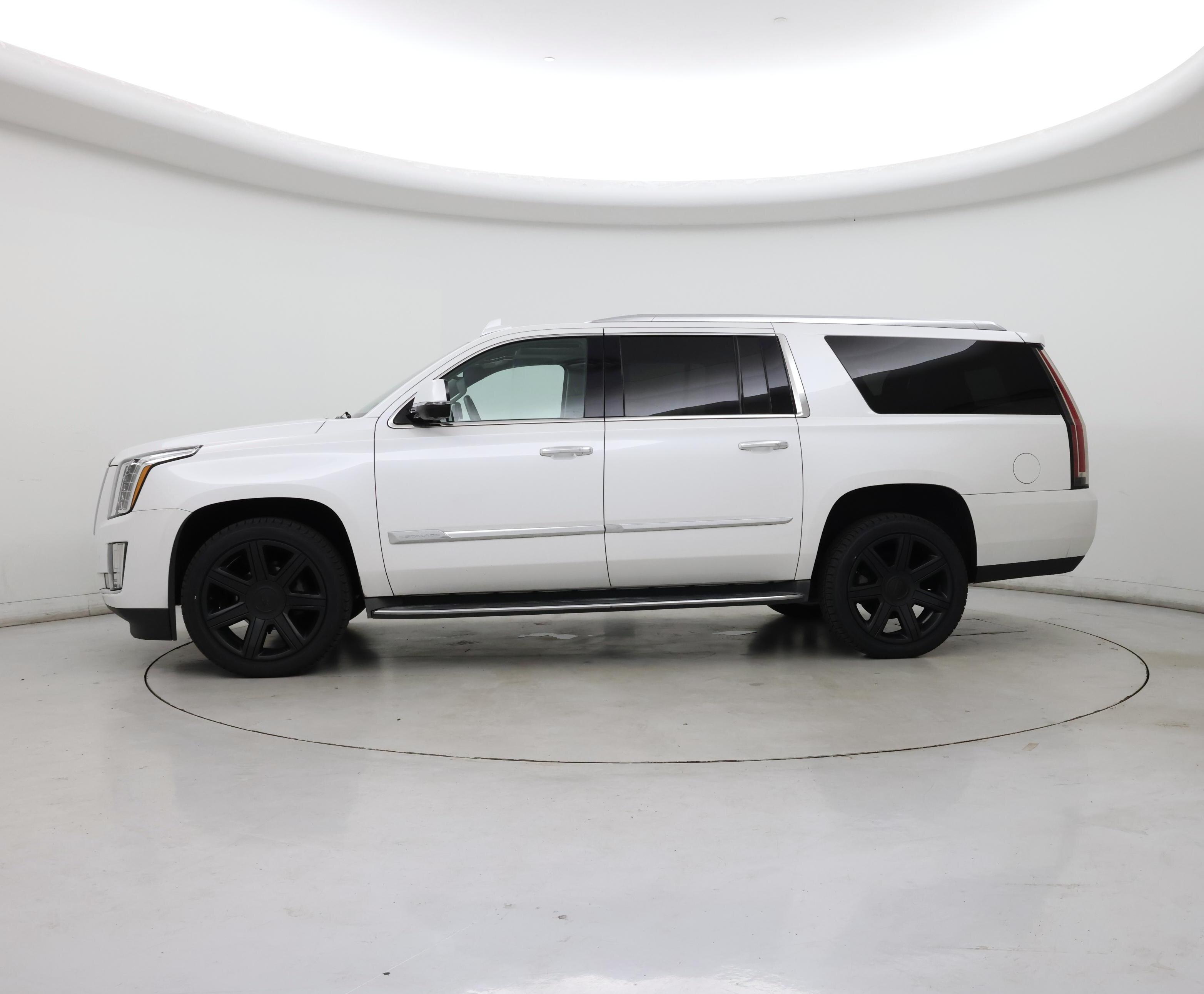 Thumbnail: 2016 Cadillac Escalade - 3