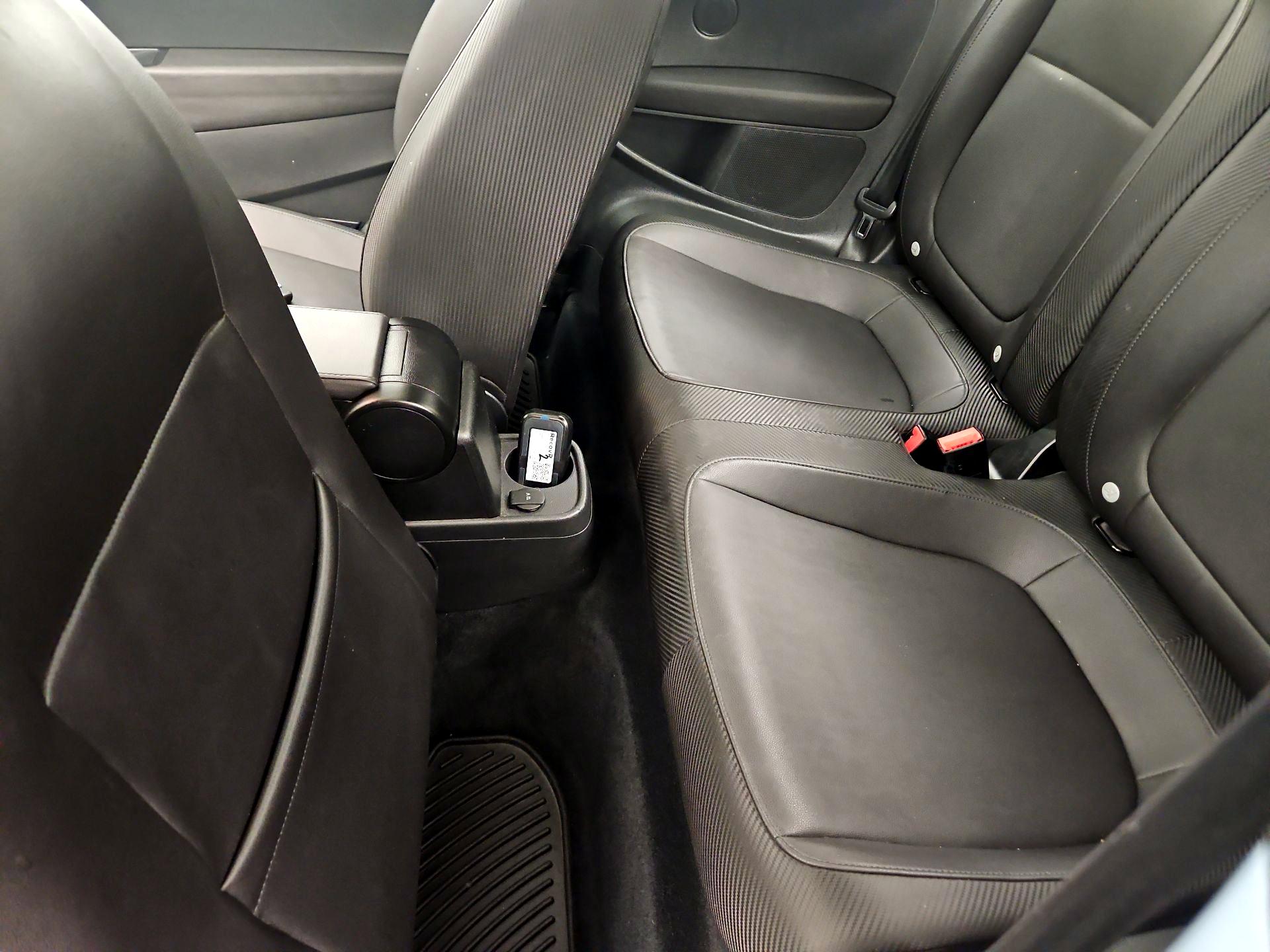 Thumbnail: 2014 Volkswagen Beetle - 20