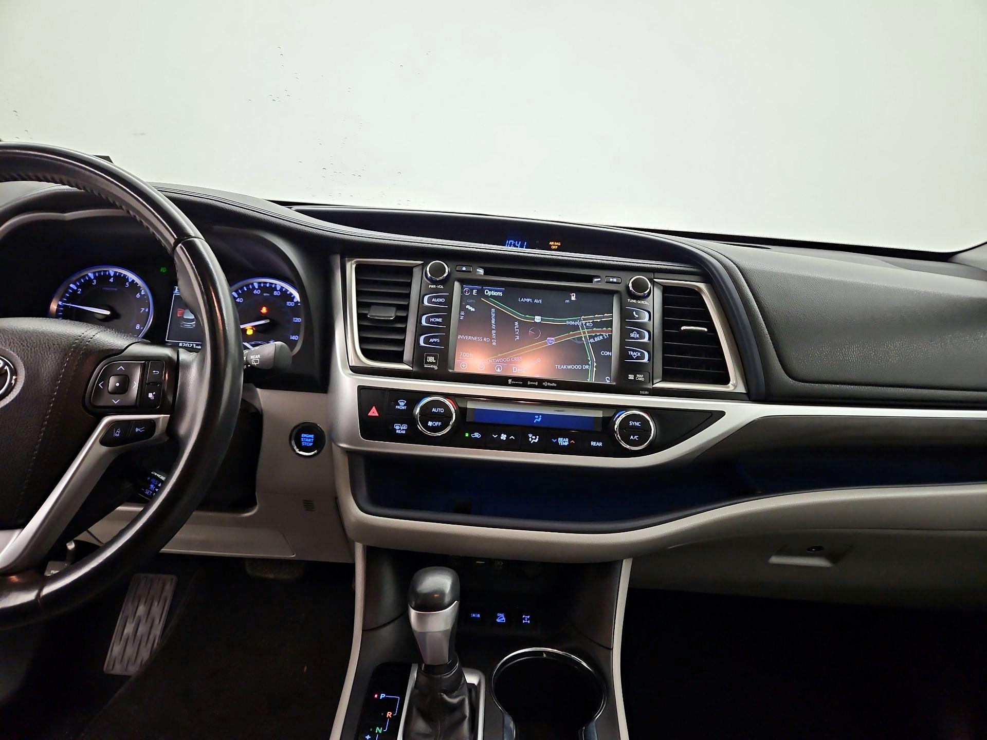 Thumbnail: 2019 Toyota Highlander - 9