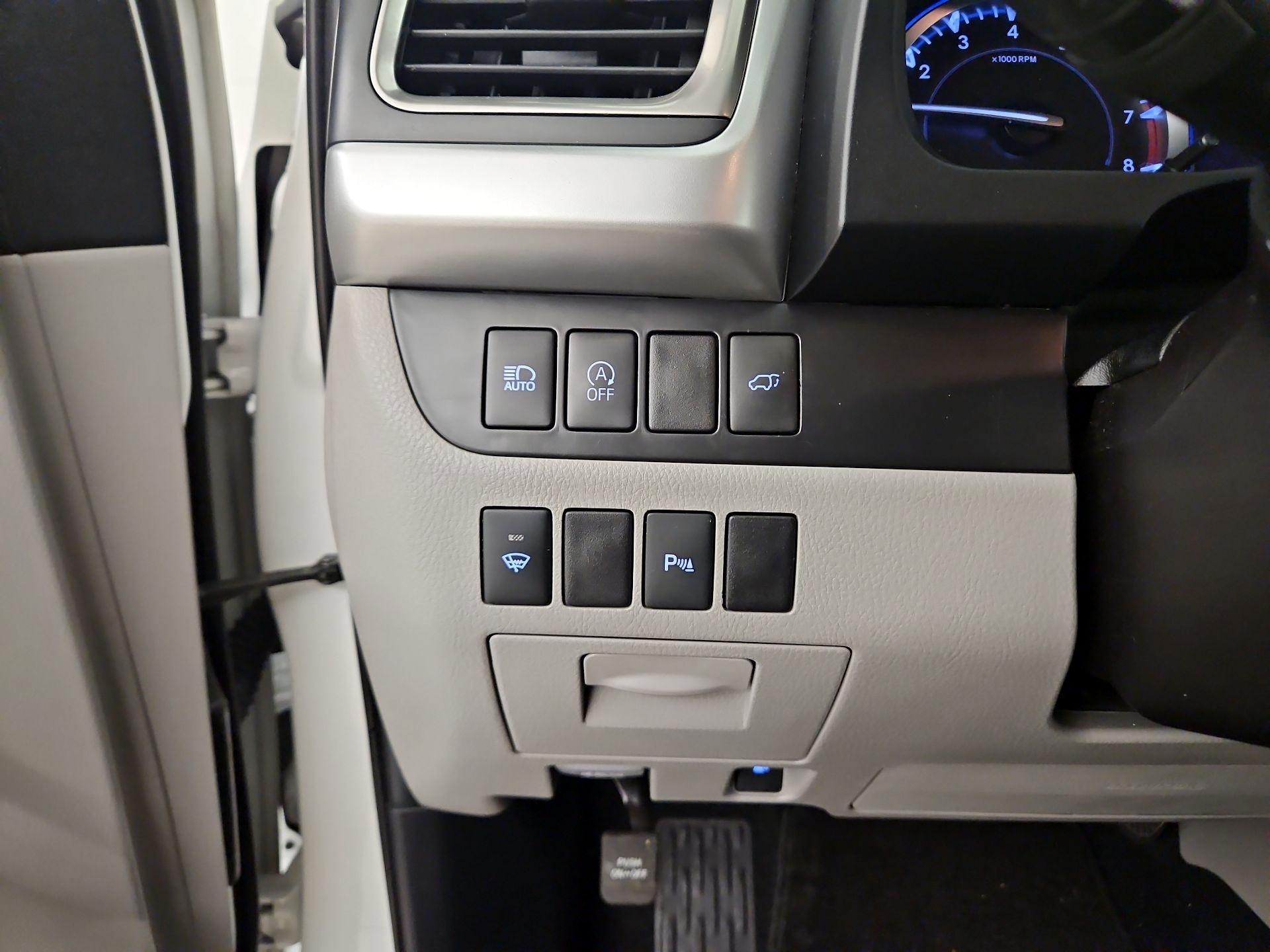 Thumbnail: 2019 Toyota Highlander - 13